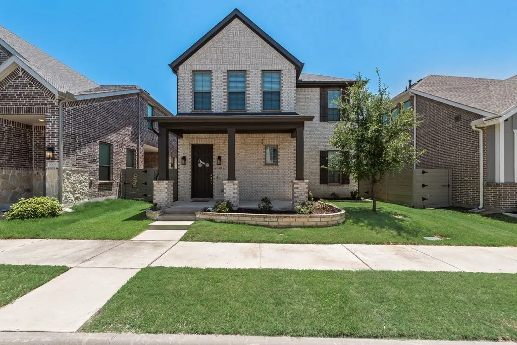 Single Family Residence For Sale in Dallas County , 5411 Waterloo Drive, Sachse, Texas 75048, 3 Bedroom, 3 Bathroom, 2 Garage spaces, 2,048 Sqft, built in 2021, mls#21317823, Real Estate Agent in Sachse, Homes For Sale in Dallas county, Homes For Sale in Sachse, Realtor in Sachse Texas, Real Estate Brokerage Independent Realty Texas, Luminita Cordes Realtor