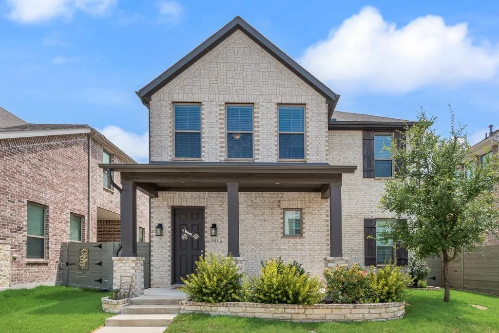 Single Family Residence For Sale in Dallas County , 5411 Waterloo Drive, Sachse, Texas 75048, 3 Bedroom, 3 Bathroom, 2 Garage spaces, 2,048 Sqft, built in 2021, mls#21317823, Real Estate Agent in Sachse, Homes For Sale in Dallas county, Homes For Sale in Sachse, Realtor in Sachse Texas, Real Estate Brokerage Independent Realty Texas, Luminita Cordes Realtor
