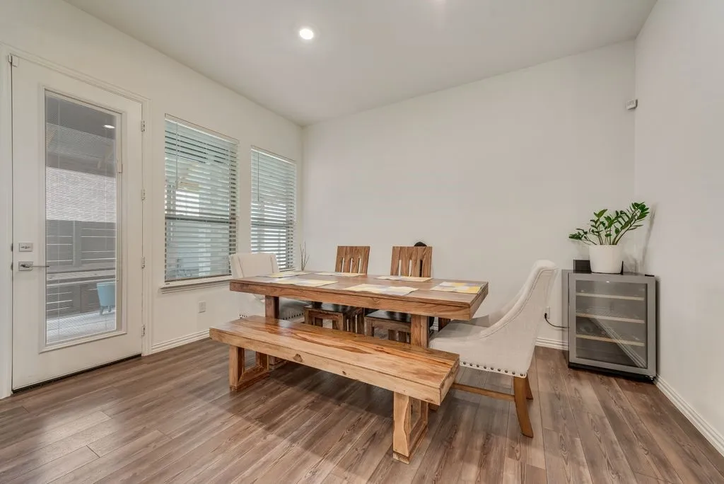 Single Family Residence For Sale in Dallas County , 5411 Waterloo Drive, Sachse, Texas 75048, 3 Bedroom, 3 Bathroom, 2 Garage spaces, 2,048 Sqft, built in 2021, mls#21317823, Real Estate Agent in Sachse, Homes For Sale in Dallas county, Homes For Sale in Sachse, Realtor in Sachse Texas, Real Estate Brokerage Independent Realty Texas, Luminita Cordes Realtor
