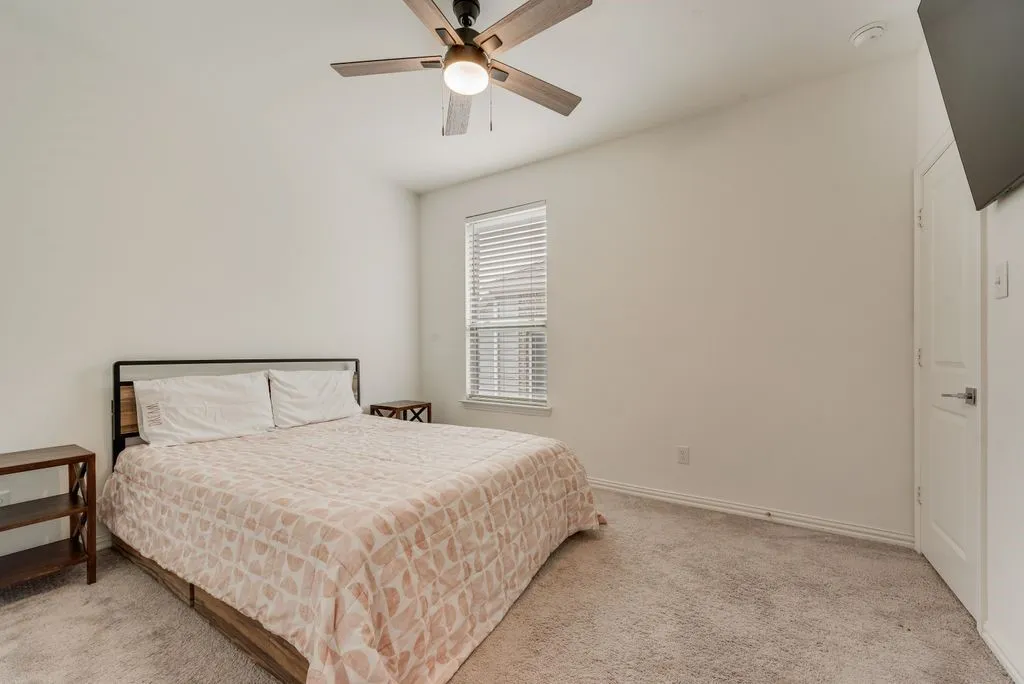 Single Family Residence For Sale in Dallas County , 5411 Waterloo Drive, Sachse, Texas 75048, 3 Bedroom, 3 Bathroom, 2 Garage spaces, 2,048 Sqft, built in 2021, mls#21317823, Real Estate Agent in Sachse, Homes For Sale in Dallas county, Homes For Sale in Sachse, Realtor in Sachse Texas, Real Estate Brokerage Independent Realty Texas, Luminita Cordes Realtor