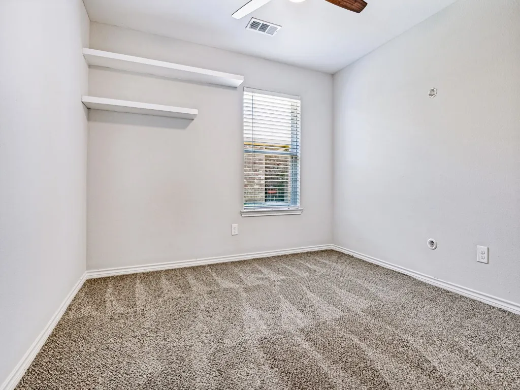 Single Family Residence For Sale in Ellis County , 1603 Blue Jay Drive, Ennis, Texas 75119, 4 Bedroom, 2 Bathroom, 2 Garage spaces, 1,640 Sqft, built in 2018, mls#21321333, Real Estate Agent in Ennis, Homes For Sale in Ellis county, Homes For Sale in Ennis, Realtor in Ennis Texas, Real Estate Brokerage Independent Realty Texas, Luminita Cordes Realtor