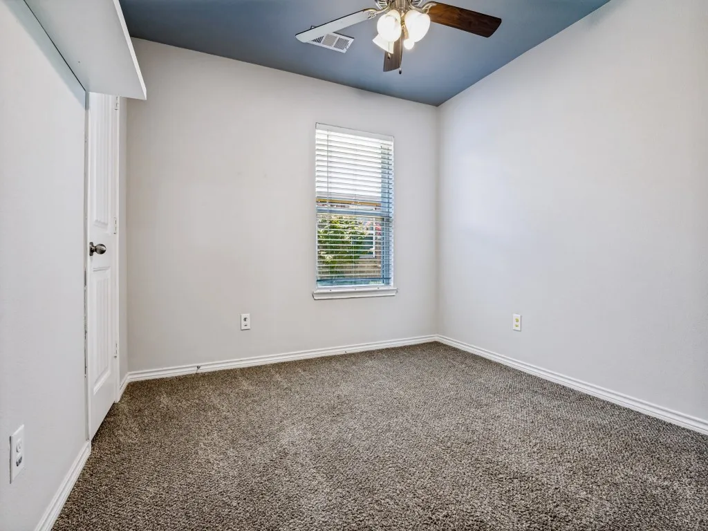 Single Family Residence For Sale in Ellis County , 1603 Blue Jay Drive, Ennis, Texas 75119, 4 Bedroom, 2 Bathroom, 2 Garage spaces, 1,640 Sqft, built in 2018, mls#21321333, Real Estate Agent in Ennis, Homes For Sale in Ellis county, Homes For Sale in Ennis, Realtor in Ennis Texas, Real Estate Brokerage Independent Realty Texas, Luminita Cordes Realtor