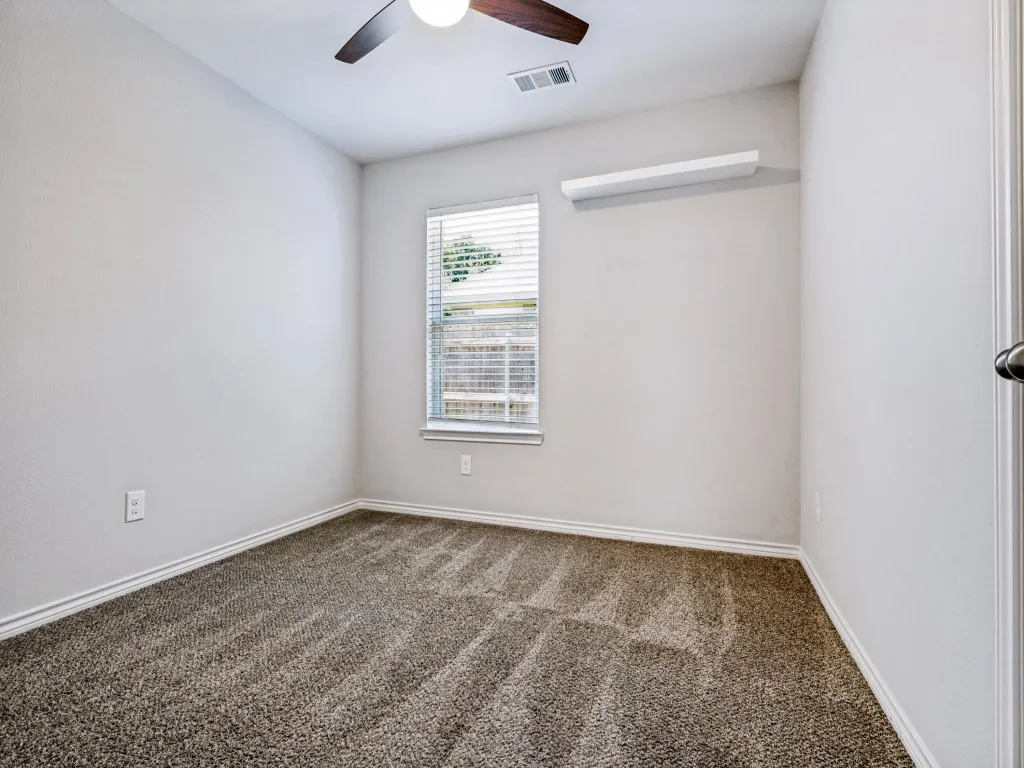 Single Family Residence For Sale in Ellis County , 1603 Blue Jay Drive, Ennis, Texas 75119, 4 Bedroom, 2 Bathroom, 2 Garage spaces, 1,640 Sqft, built in 2018, mls#21321333, Real Estate Agent in Ennis, Homes For Sale in Ellis county, Homes For Sale in Ennis, Realtor in Ennis Texas, Real Estate Brokerage Independent Realty Texas, Luminita Cordes Realtor