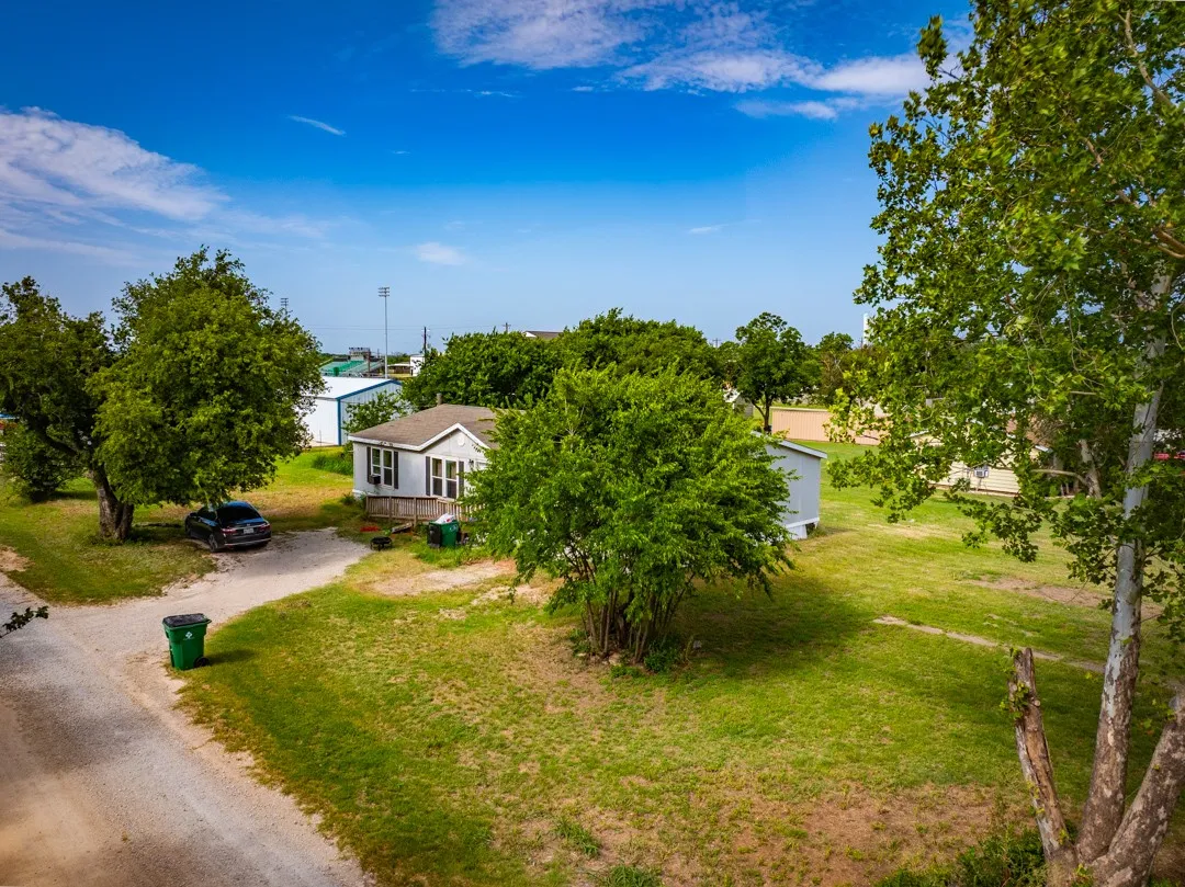 Mobile Home For Sale in Young County , 902 Commerce Street, Newcastle, Texas 76372, 3 Bedrooms, 2 Bathrooms, Garage spaces, 1,792 Sqft, built in 2008, Price $74,000, mls#21315163, Real Estate Agent in Newcastle, Homes For Sale in Young county, Homes For Sale in Newcastle, Realtor in Newcastle Texas, Real Estate Brokerage Independent Realty Texas, Luminita Cordes Realtor