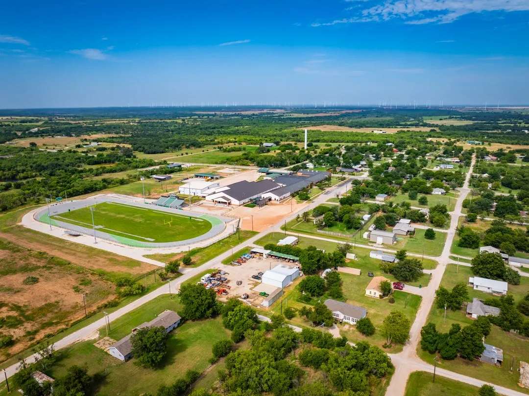 Mobile Home For Sale in Young County , 902 Commerce Street, Newcastle, Texas 76372, 3 Bedrooms, 2 Bathrooms, Garage spaces, 1,792 Sqft, built in 2008, Price $74,000, mls#21315163, Real Estate Agent in Newcastle, Homes For Sale in Young county, Homes For Sale in Newcastle, Realtor in Newcastle Texas, Real Estate Brokerage Independent Realty Texas, Luminita Cordes Realtor