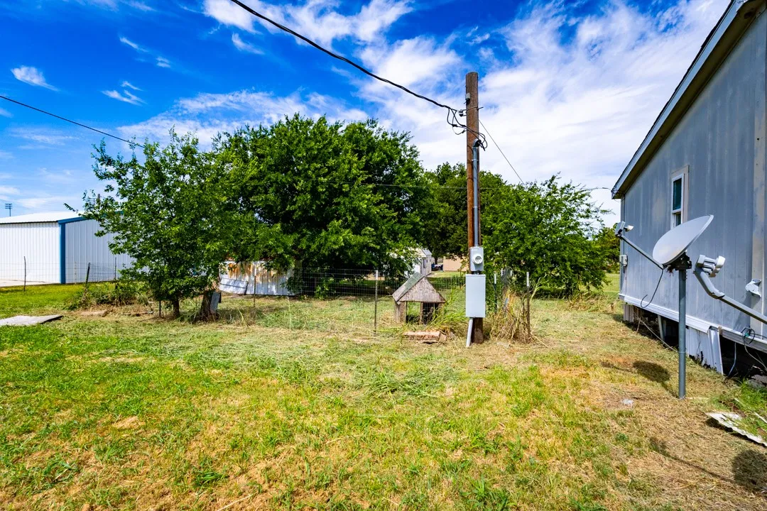 Mobile Home For Sale in Young County , 902 Commerce Street, Newcastle, Texas 76372, 3 Bedrooms, 2 Bathrooms, Garage spaces, 1,792 Sqft, built in 2008, Price $74,000, mls#21315163, Real Estate Agent in Newcastle, Homes For Sale in Young county, Homes For Sale in Newcastle, Realtor in Newcastle Texas, Real Estate Brokerage Independent Realty Texas, Luminita Cordes Realtor