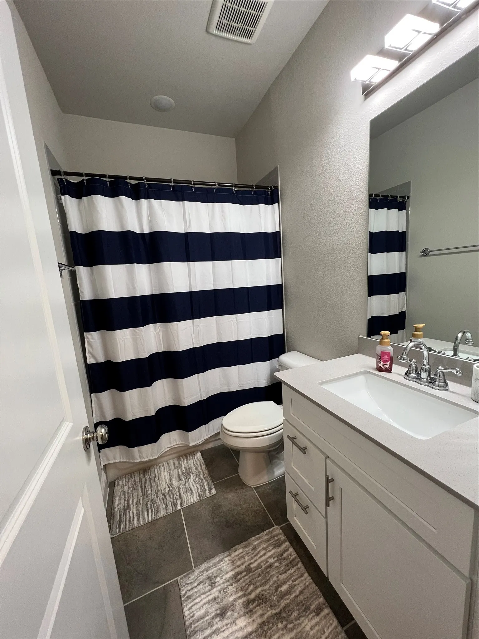 Townhouse For Sale in Collin County , 6225 Blythe Drive, Frisco, Texas 75035, 3 Bedroom, 4 Bathroom, 2 Garage spaces, 2,097 Sqft, built in 2019, mls#21321380, Real Estate Agent in Frisco, Homes For Sale in Collin county, Homes For Sale in Frisco, Realtor in Frisco Texas, Real Estate Brokerage Independent Realty Texas, Luminita Cordes Realtor
