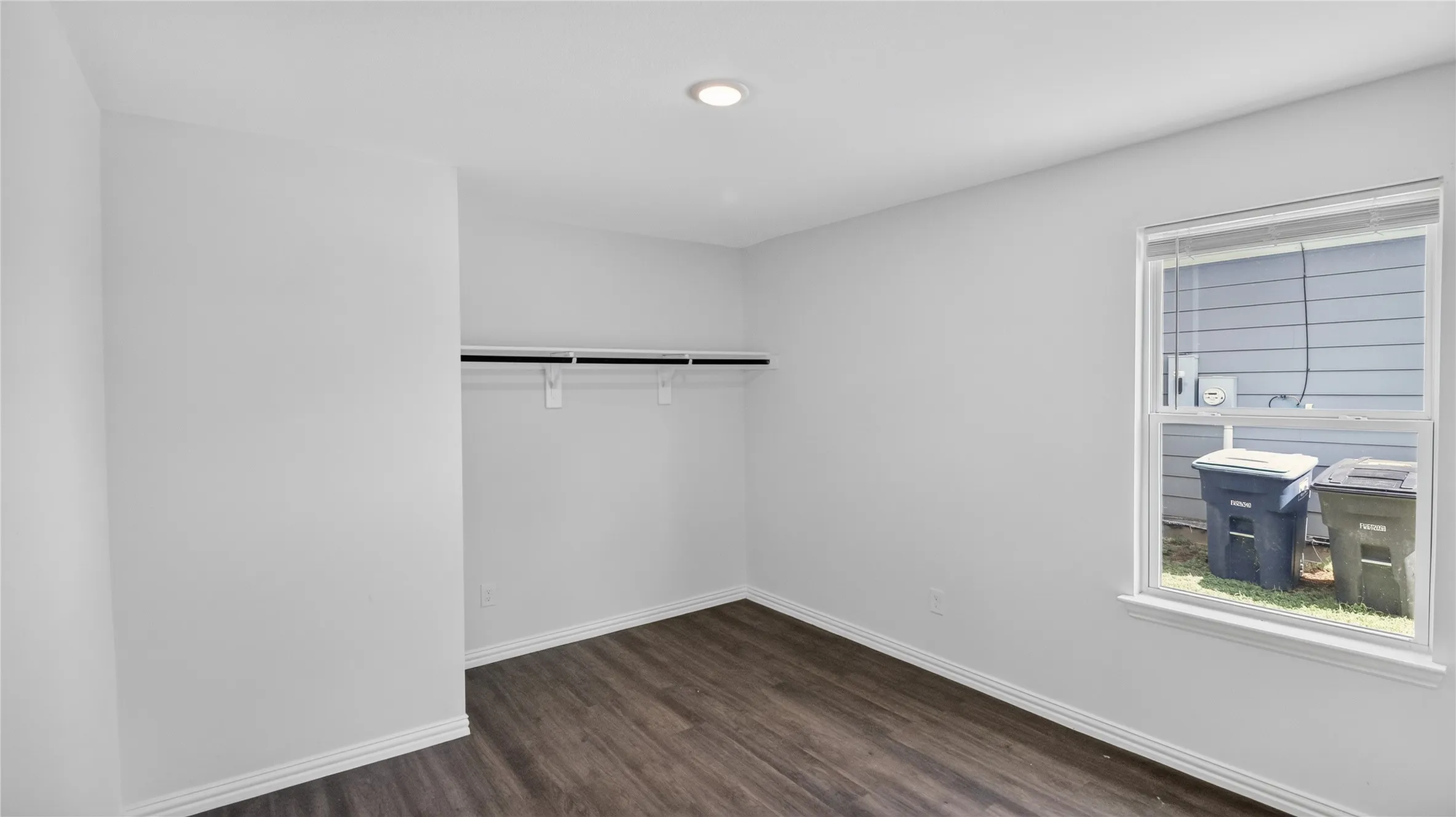Single Family Residence For Sale in Tarrant County , 2128 RW Bivens Lane, Fort Worth, Texas 76105, 3 Bedroom, 2 Bathroom, 2 Garage spaces, 1,046 Sqft, built in 2021, mls#21321402, Real Estate Agent in Fort Worth, Homes For Sale in Tarrant county, Homes For Sale in Fort Worth, Realtor in Fort Worth Texas, Real Estate Brokerage Independent Realty Texas, Luminita Cordes Realtor