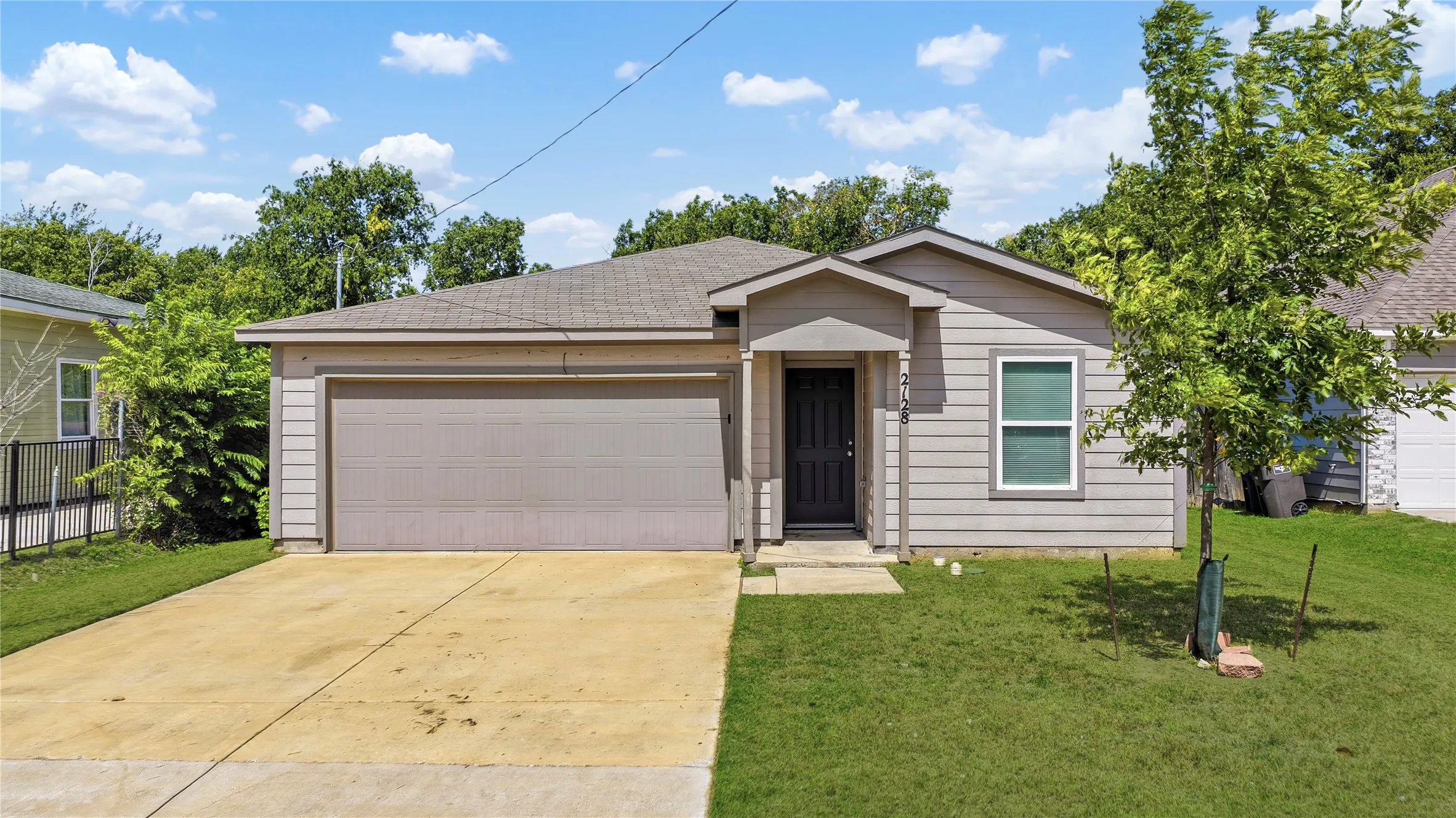 Single Family Residence For Sale in Tarrant County , 2128 RW Bivens Lane, Fort Worth, Texas 76105, 3 Bedroom, 2 Bathroom, 2 Garage spaces, 1,046 Sqft, built in 2021, mls#21321402, Real Estate Agent in Fort Worth, Homes For Sale in Tarrant county, Homes For Sale in Fort Worth, Realtor in Fort Worth Texas, Real Estate Brokerage Independent Realty Texas, Luminita Cordes Realtor