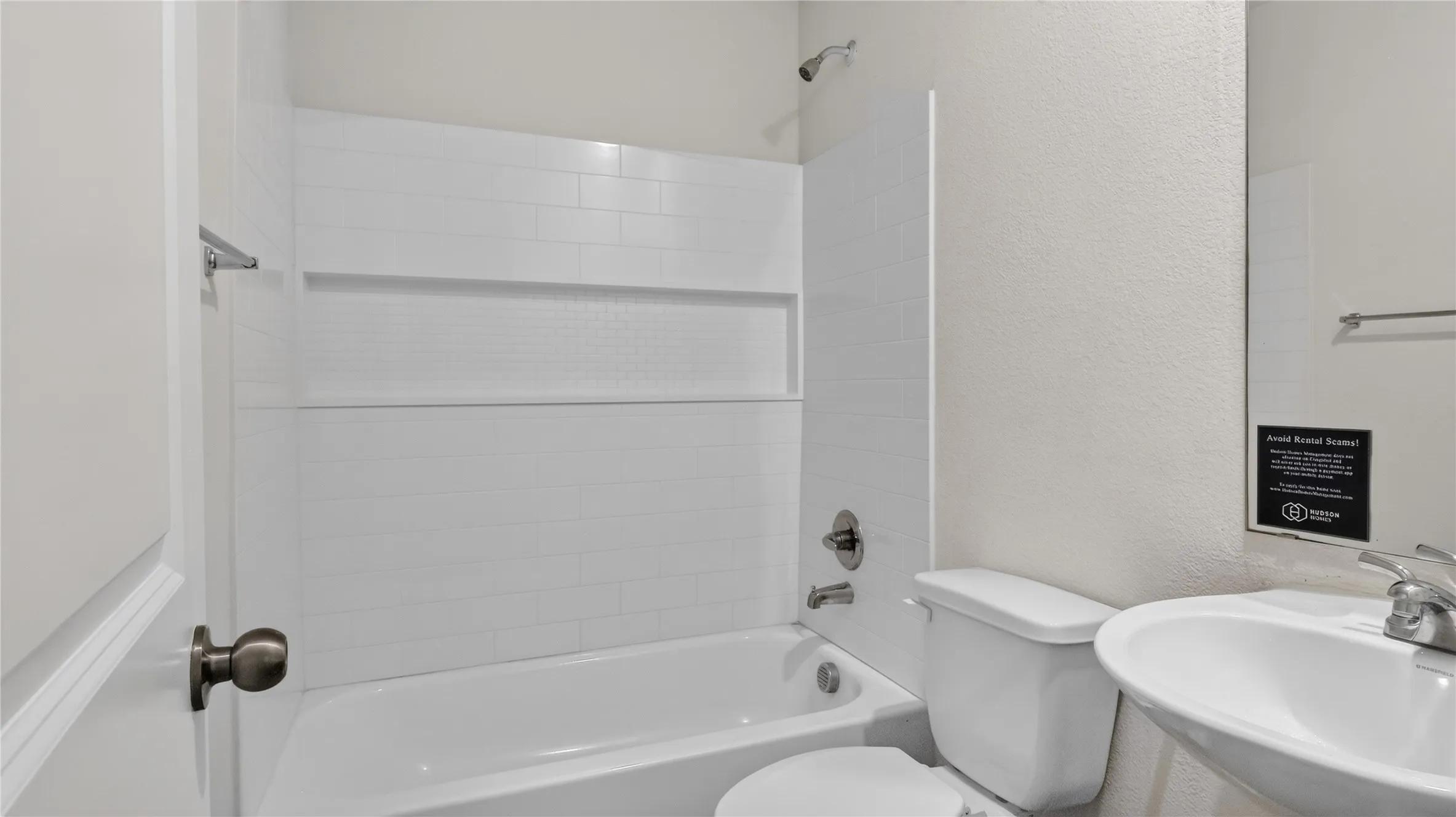 Single Family Residence For Sale in Tarrant County , 2128 RW Bivens Lane, Fort Worth, Texas 76105, 3 Bedroom, 2 Bathroom, 2 Garage spaces, 1,046 Sqft, built in 2021, mls#21321402, Real Estate Agent in Fort Worth, Homes For Sale in Tarrant county, Homes For Sale in Fort Worth, Realtor in Fort Worth Texas, Real Estate Brokerage Independent Realty Texas, Luminita Cordes Realtor