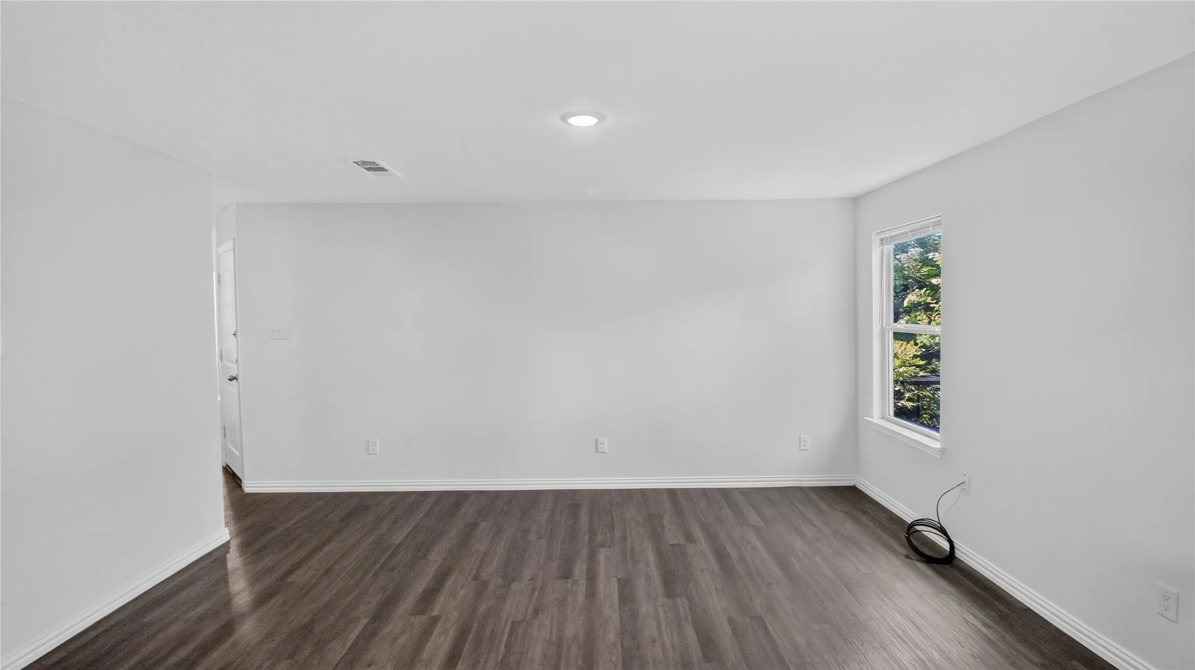 Single Family Residence For Sale in Tarrant County , 2128 RW Bivens Lane, Fort Worth, Texas 76105, 3 Bedroom, 2 Bathroom, 2 Garage spaces, 1,046 Sqft, built in 2021, mls#21321402, Real Estate Agent in Fort Worth, Homes For Sale in Tarrant county, Homes For Sale in Fort Worth, Realtor in Fort Worth Texas, Real Estate Brokerage Independent Realty Texas, Luminita Cordes Realtor