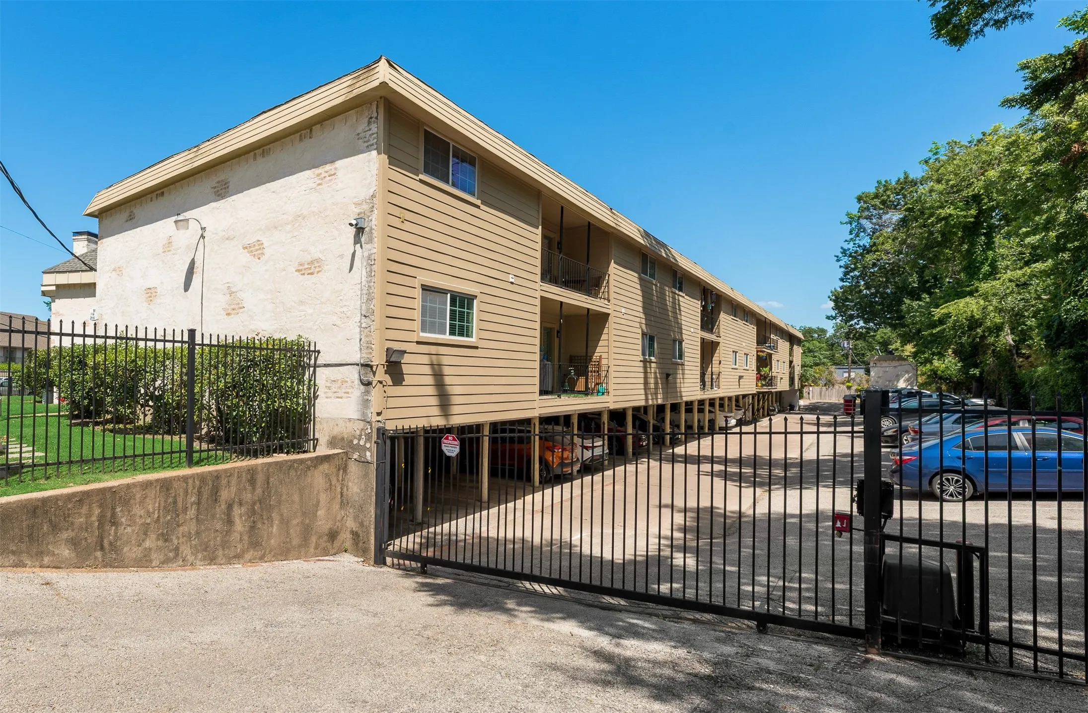 Gate, garage and open parking options