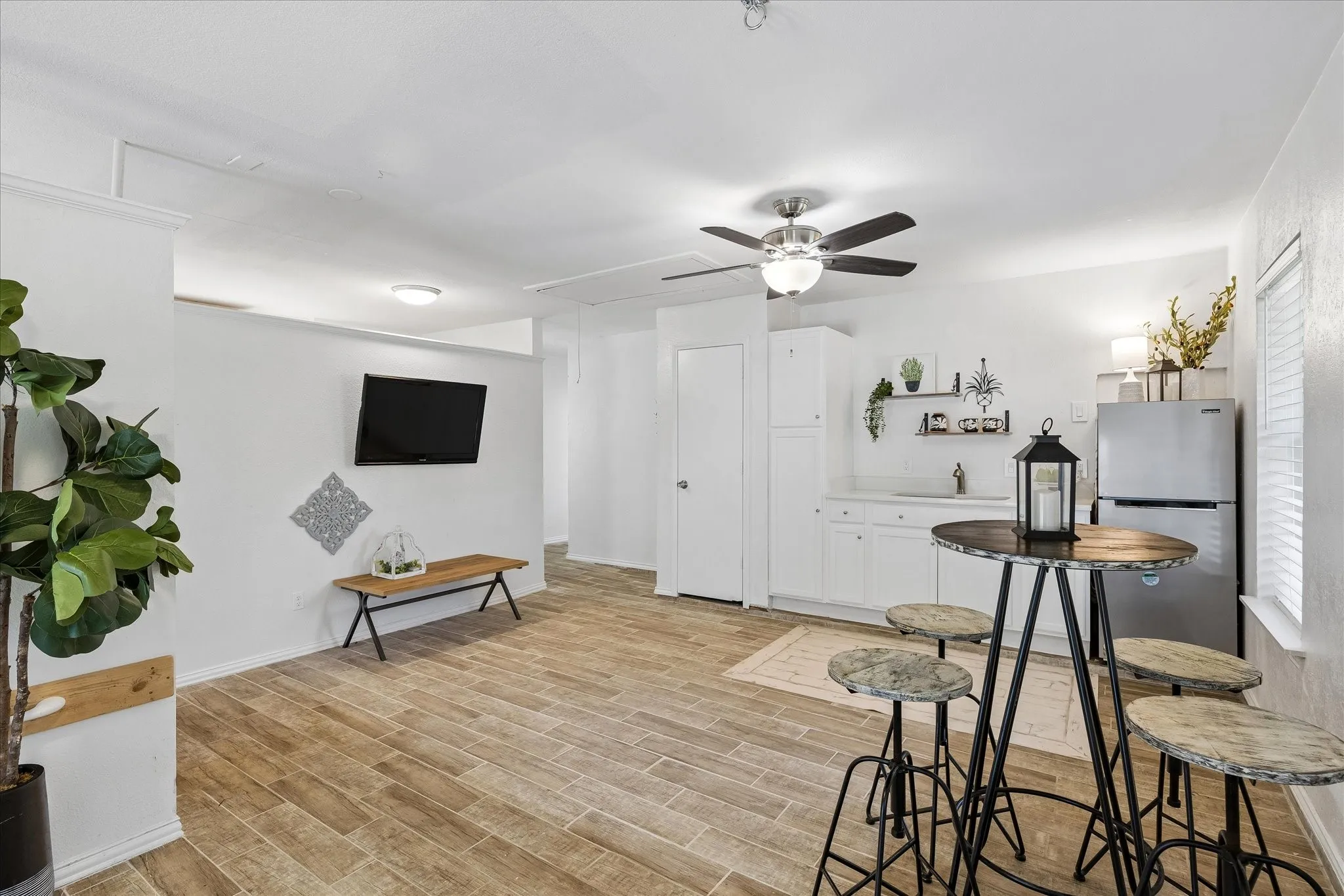 Attached Apartment, living area