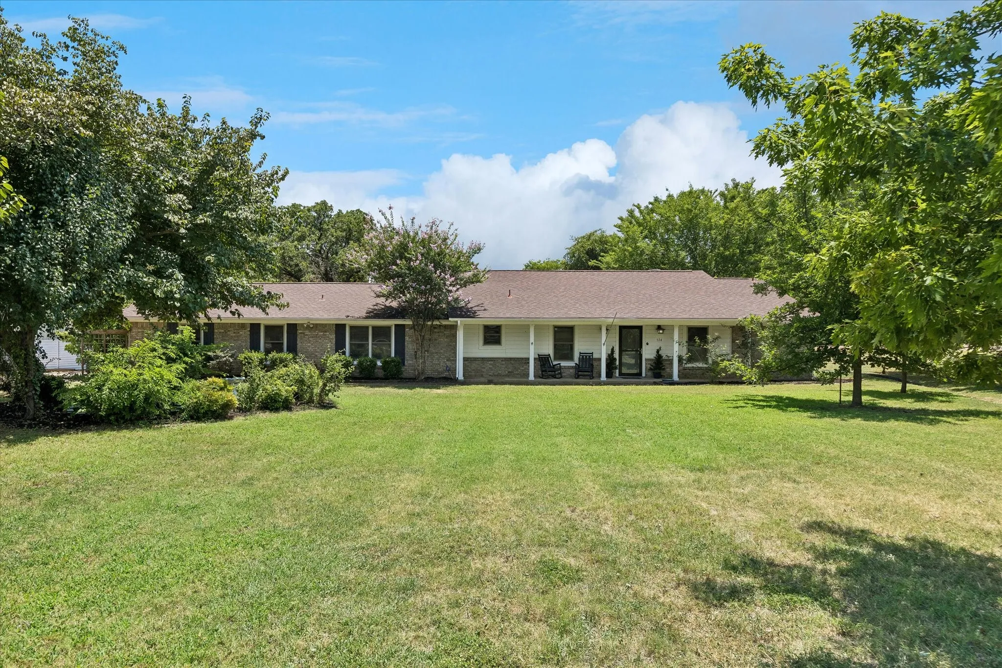 Single Family Residence For Sale in Denton County , 524 Oakridge Trail, Copper Canyon, Texas 75077, 5 Bedroom, 4 Bathroom, 2 Garage spaces, 2,952 Sqft, built in 1980, mls#21321143, Real Estate Agent in Copper Canyon, Homes For Sale in Denton county, Homes For Sale in Copper Canyon, Realtor in Copper Canyon Texas, Real Estate Brokerage Independent Realty Texas, Luminita Cordes Realtor
