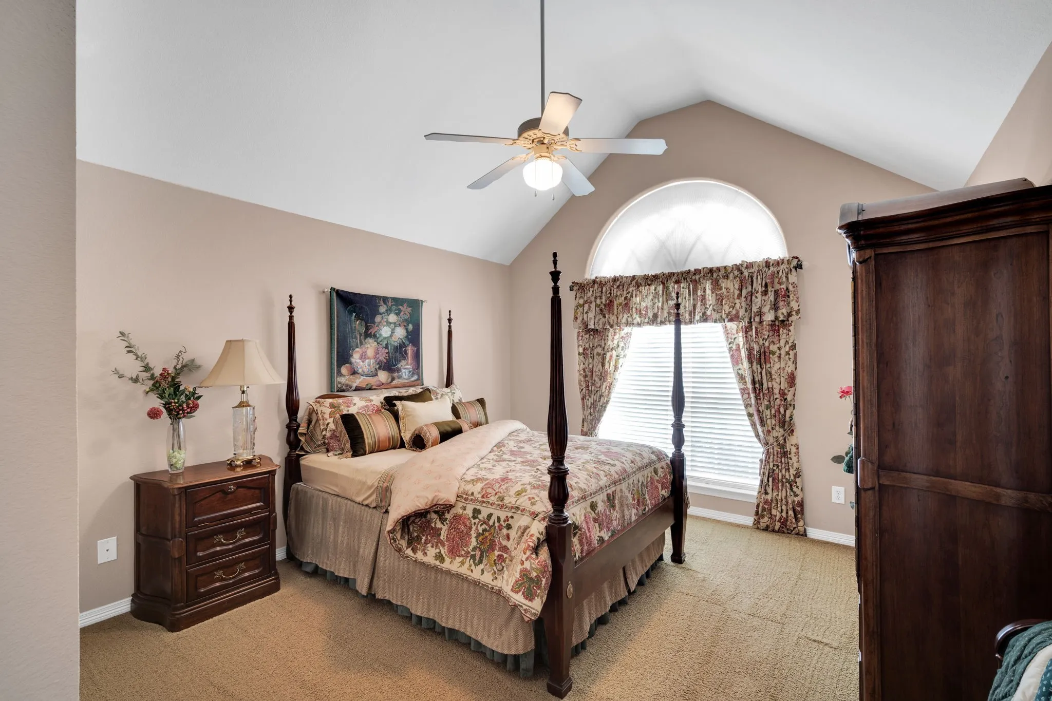 Single Family Residence For Sale in Ellis County , 7810 Mavis Avenue, Waxahachie, Texas 75167, 4 Bedroom, 3 Bathroom, 2 Garage spaces, 2,675 Sqft, built in 1999, mls#21321416, Real Estate Agent in Waxahachie, Homes For Sale in Ellis county, Homes For Sale in Waxahachie, Realtor in Waxahachie Texas, Real Estate Brokerage Independent Realty Texas, Luminita Cordes Realtor