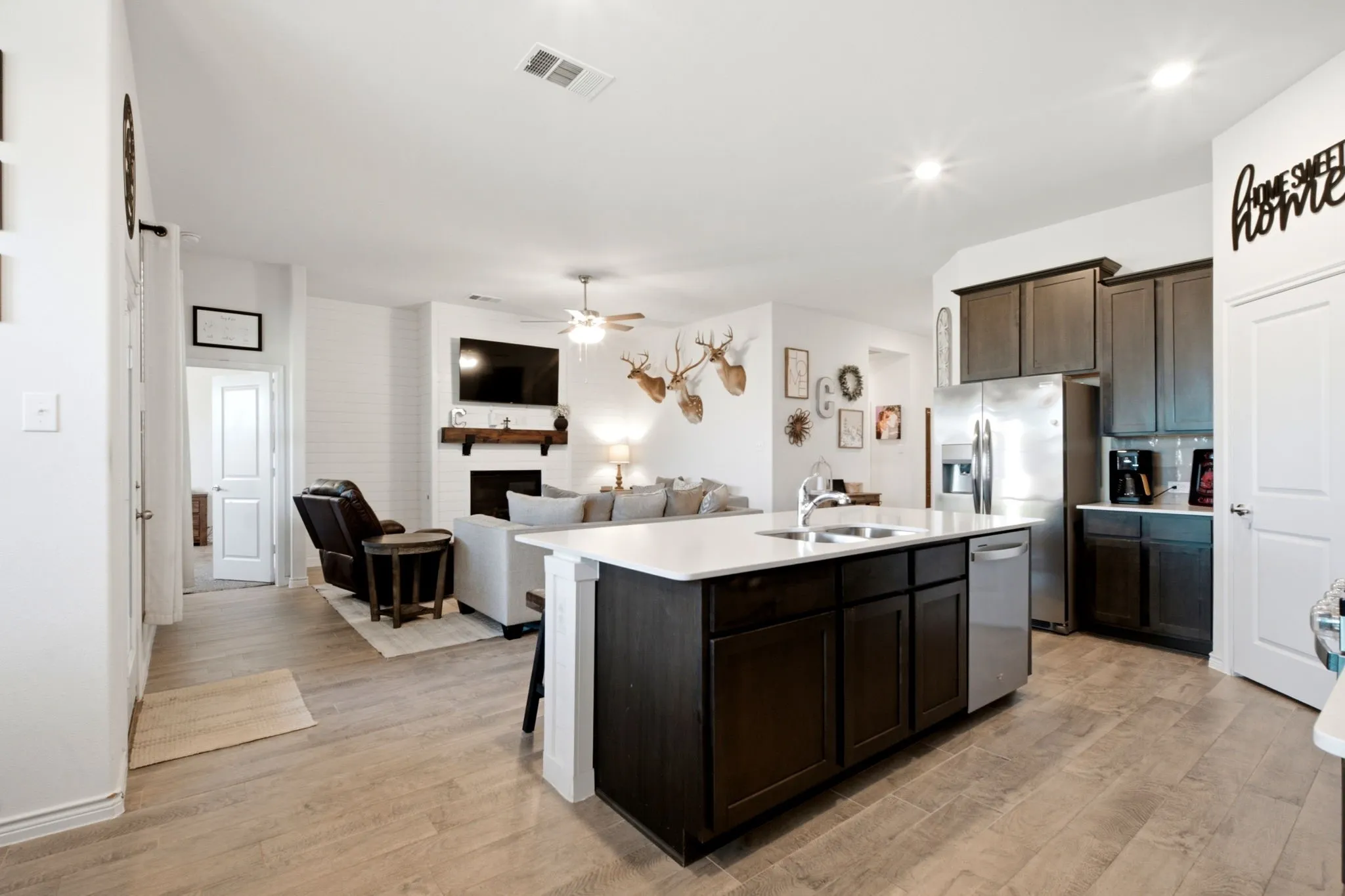 Single Family Residence For Sale in Denton County , 3223 Hunters Glen Drive, Aubrey, Texas 76227, 4 Bedroom, 2 Bathroom, 2 Garage spaces, 1,847 Sqft, built in 2022, mls#21318846, Real Estate Agent in Aubrey, Homes For Sale in Denton county, Homes For Sale in Aubrey, Realtor in Aubrey Texas, Real Estate Brokerage Independent Realty Texas, Luminita Cordes Realtor