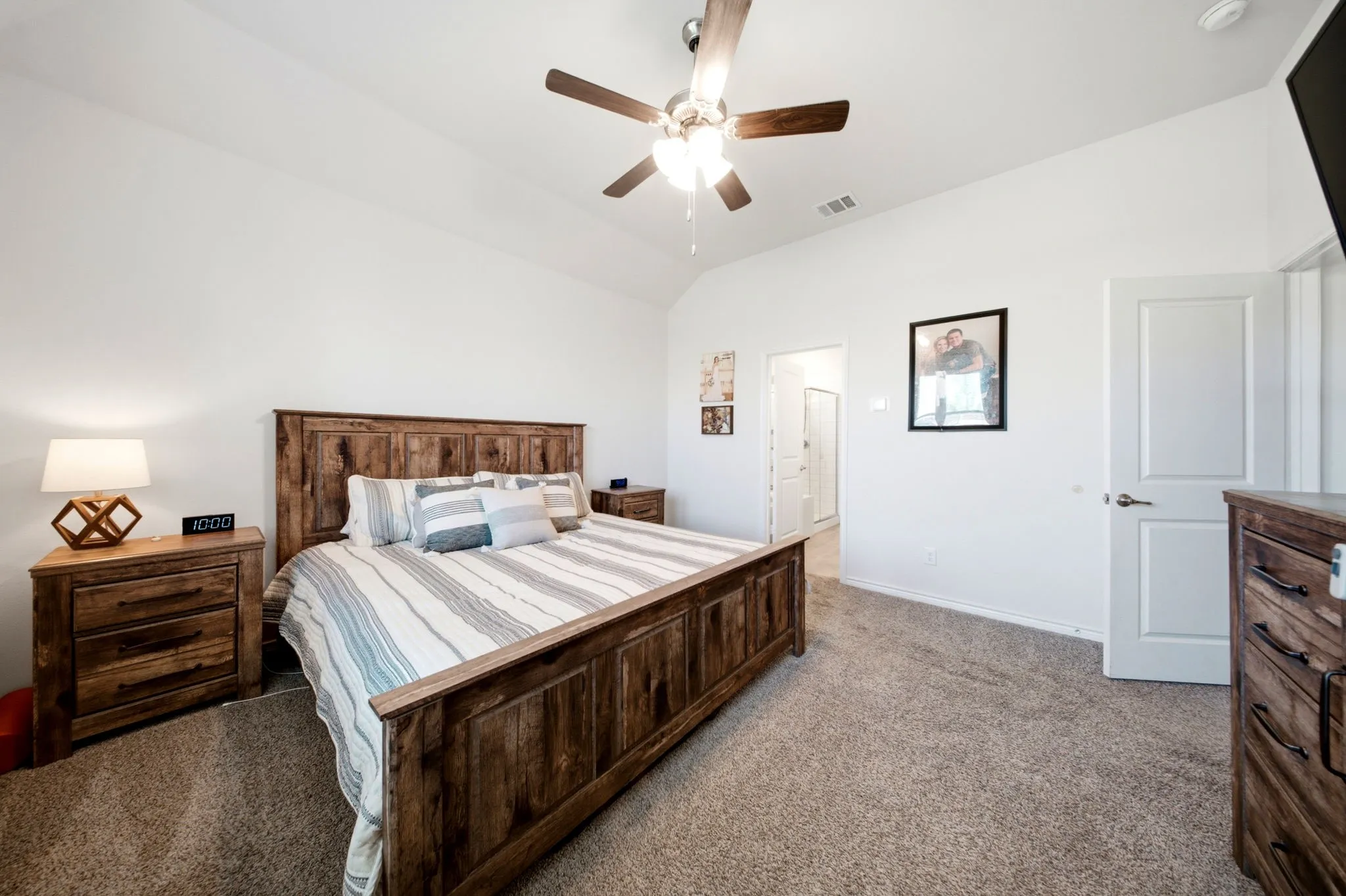 Single Family Residence For Sale in Denton County , 3223 Hunters Glen Drive, Aubrey, Texas 76227, 4 Bedroom, 2 Bathroom, 2 Garage spaces, 1,847 Sqft, built in 2022, mls#21318846, Real Estate Agent in Aubrey, Homes For Sale in Denton county, Homes For Sale in Aubrey, Realtor in Aubrey Texas, Real Estate Brokerage Independent Realty Texas, Luminita Cordes Realtor