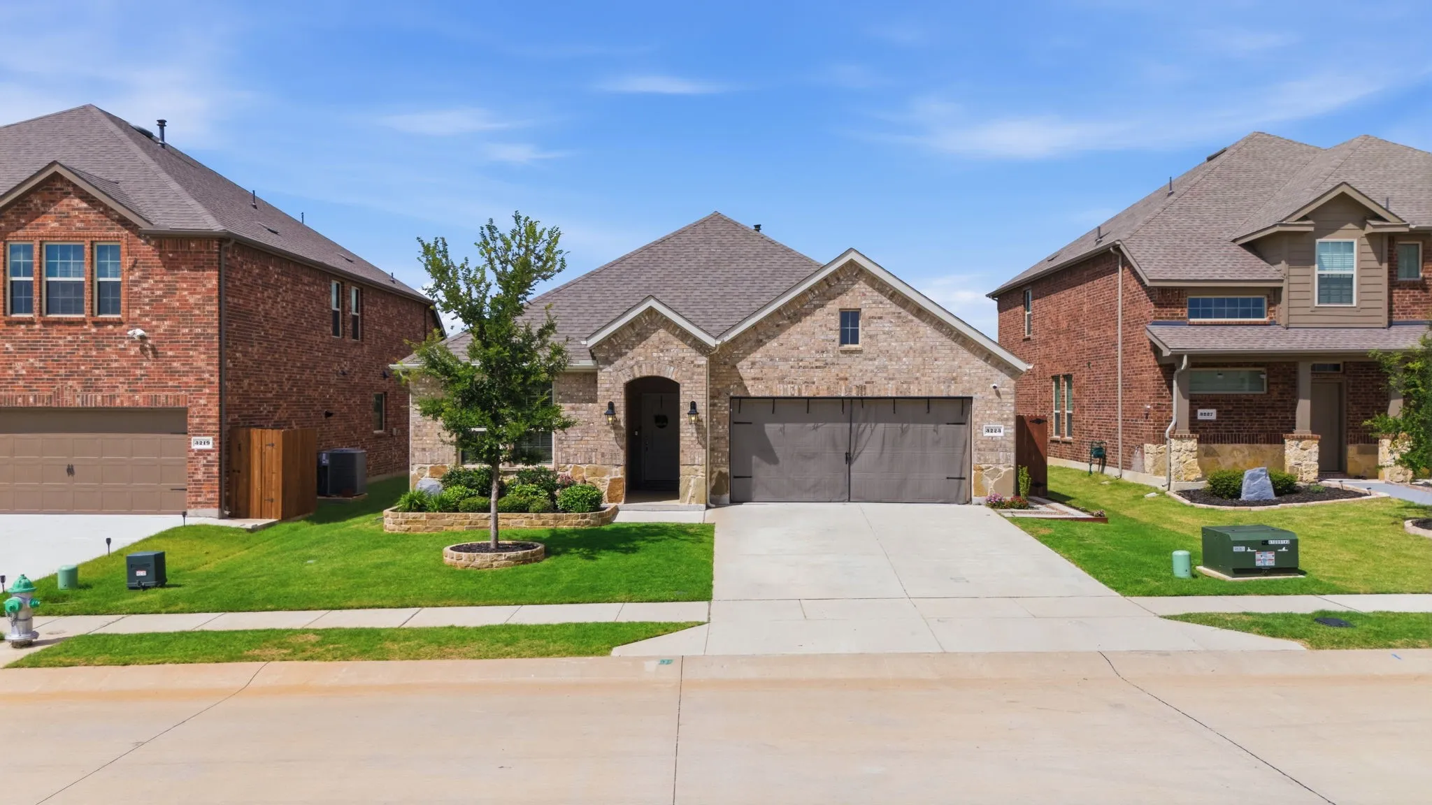 Single Family Residence For Sale in Denton County , 3223 Hunters Glen Drive, Aubrey, Texas 76227, 4 Bedroom, 2 Bathroom, 2 Garage spaces, 1,847 Sqft, built in 2022, mls#21318846, Real Estate Agent in Aubrey, Homes For Sale in Denton county, Homes For Sale in Aubrey, Realtor in Aubrey Texas, Real Estate Brokerage Independent Realty Texas, Luminita Cordes Realtor
