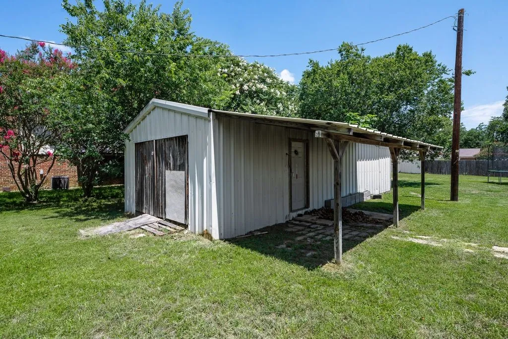 Mobile Home For Sale in Ellis County , 501 W 3rd Street, Maypearl, Texas 76064, 4 Bedroom, 2 Bathroom, Garage spaces, 1,794 Sqft, built in 2020, mls#21317126, Real Estate Agent in Maypearl, Homes For Sale in Ellis county, Homes For Sale in Maypearl, Realtor in Maypearl Texas, Real Estate Brokerage Independent Realty Texas, Luminita Cordes Realtor