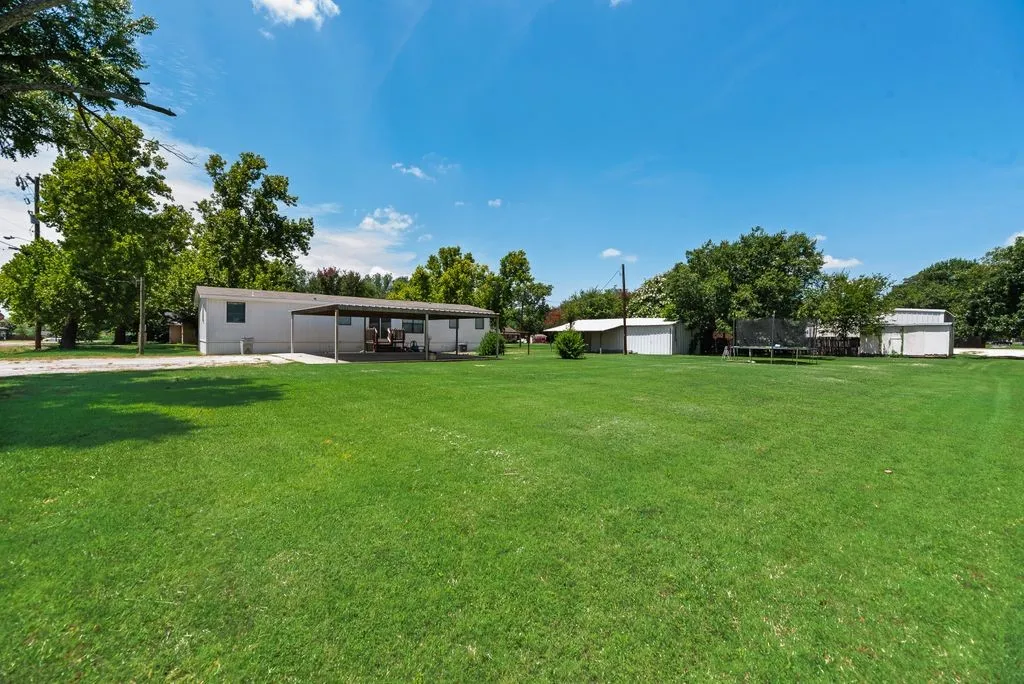 Mobile Home For Sale in Ellis County , 501 W 3rd Street, Maypearl, Texas 76064, 4 Bedroom, 2 Bathroom, Garage spaces, 1,794 Sqft, built in 2020, mls#21317126, Real Estate Agent in Maypearl, Homes For Sale in Ellis county, Homes For Sale in Maypearl, Realtor in Maypearl Texas, Real Estate Brokerage Independent Realty Texas, Luminita Cordes Realtor
