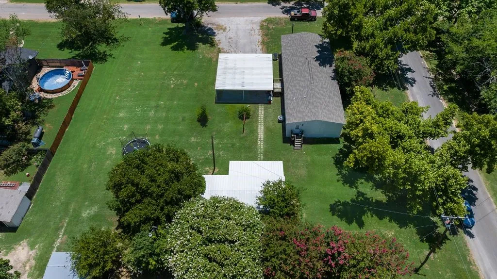 Mobile Home For Sale in Ellis County , 501 W 3rd Street, Maypearl, Texas 76064, 4 Bedroom, 2 Bathroom, Garage spaces, 1,794 Sqft, built in 2020, mls#21317126, Real Estate Agent in Maypearl, Homes For Sale in Ellis county, Homes For Sale in Maypearl, Realtor in Maypearl Texas, Real Estate Brokerage Independent Realty Texas, Luminita Cordes Realtor