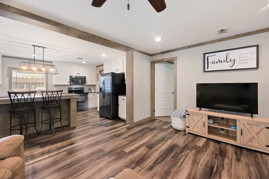 Mobile Home For Sale in Ellis County , 501 W 3rd Street, Maypearl, Texas 76064, 4 Bedroom, 2 Bathroom, Garage spaces, 1,794 Sqft, built in 2020, mls#21317126, Real Estate Agent in Maypearl, Homes For Sale in Ellis county, Homes For Sale in Maypearl, Realtor in Maypearl Texas, Real Estate Brokerage Independent Realty Texas, Luminita Cordes Realtor