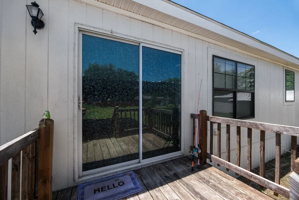 Mobile Home For Sale in Ellis County , 501 W 3rd Street, Maypearl, Texas 76064, 4 Bedroom, 2 Bathroom, Garage spaces, 1,794 Sqft, built in 2020, mls#21317126, Real Estate Agent in Maypearl, Homes For Sale in Ellis county, Homes For Sale in Maypearl, Realtor in Maypearl Texas, Real Estate Brokerage Independent Realty Texas, Luminita Cordes Realtor