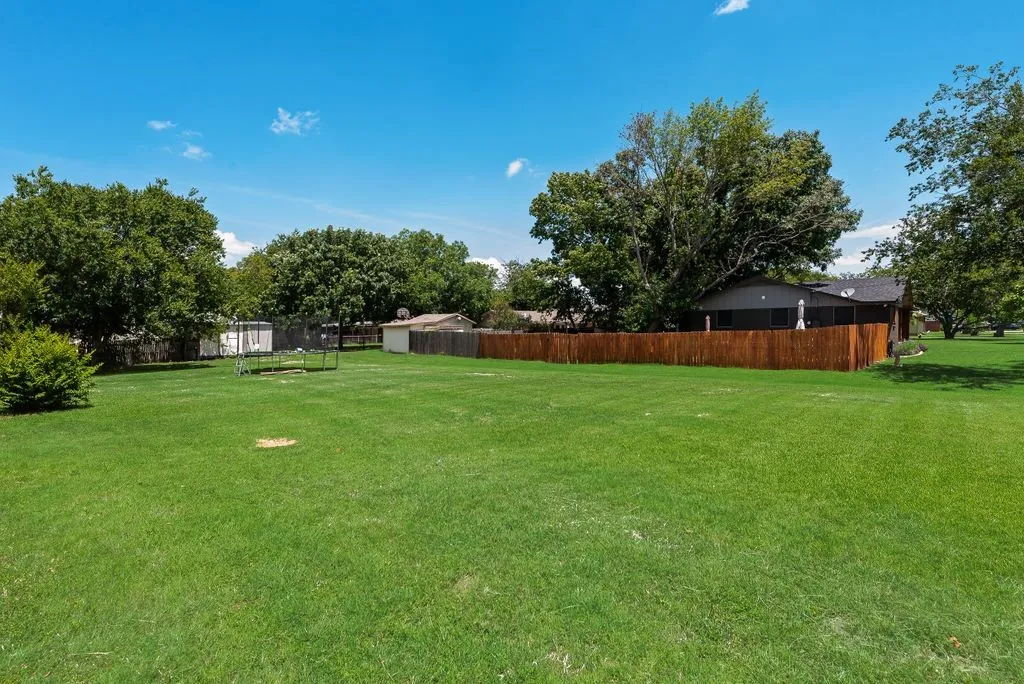 Mobile Home For Sale in Ellis County , 501 W 3rd Street, Maypearl, Texas 76064, 4 Bedroom, 2 Bathroom, Garage spaces, 1,794 Sqft, built in 2020, mls#21317126, Real Estate Agent in Maypearl, Homes For Sale in Ellis county, Homes For Sale in Maypearl, Realtor in Maypearl Texas, Real Estate Brokerage Independent Realty Texas, Luminita Cordes Realtor