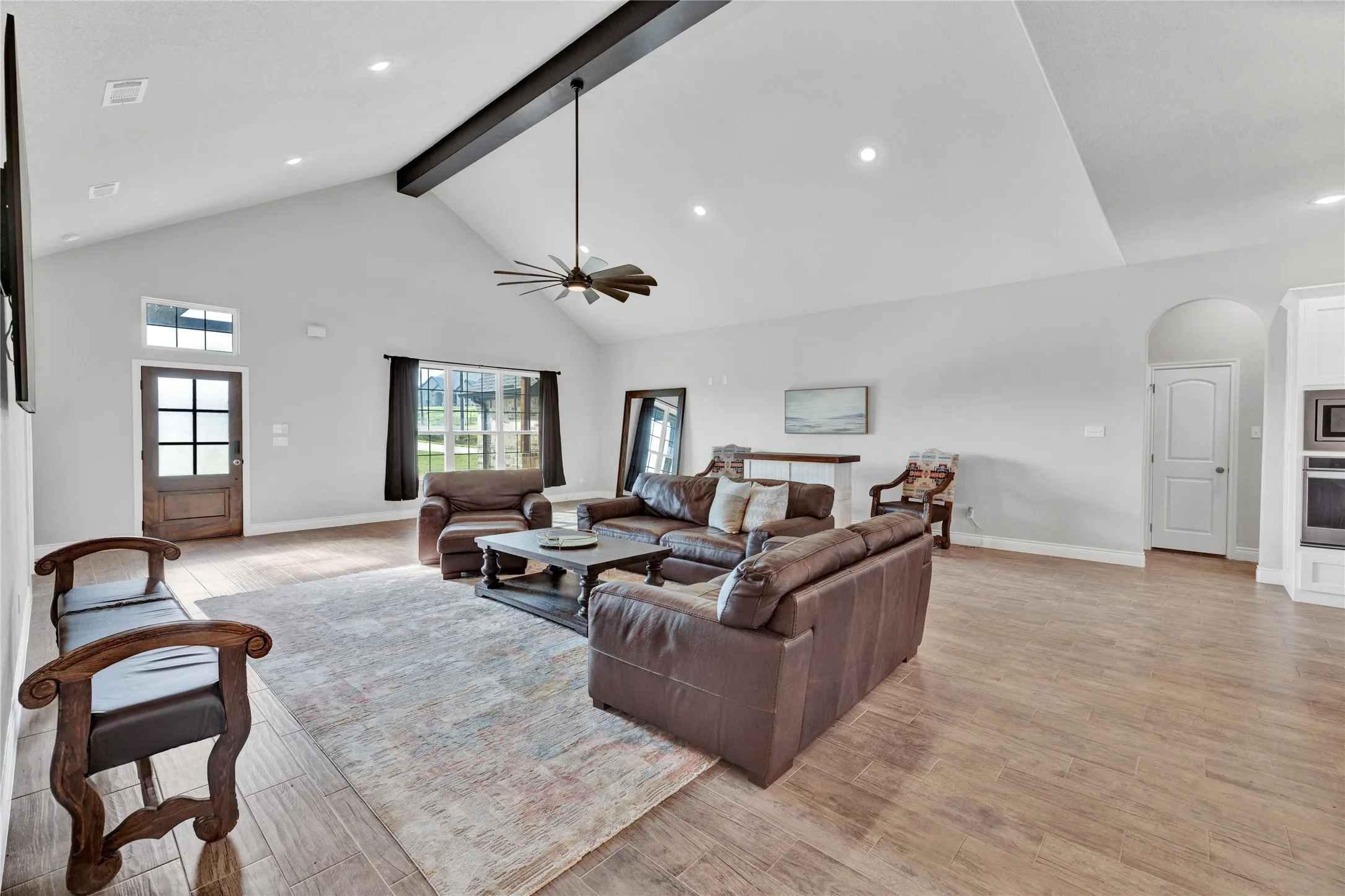 Single Family Residence For Sale in Parker County , 1040 Cloudy Court, Weatherford, Texas 76085, 4 Bedroom, 2 Bathroom, 3 Garage spaces, 2,732 Sqft, built in 2021, mls#21321425, Real Estate Agent in Weatherford, Homes For Sale in Parker county, Homes For Sale in Weatherford, Realtor in Weatherford Texas, Real Estate Brokerage Independent Realty Texas, Luminita Cordes Realtor
