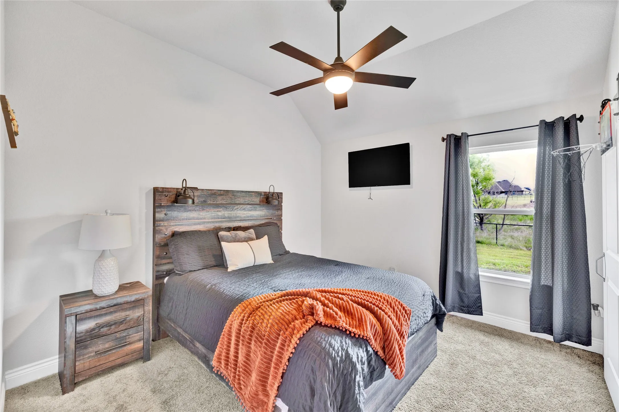 Single Family Residence For Sale in Parker County , 1040 Cloudy Court, Weatherford, Texas 76085, 4 Bedroom, 2 Bathroom, 3 Garage spaces, 2,732 Sqft, built in 2021, mls#21321425, Real Estate Agent in Weatherford, Homes For Sale in Parker county, Homes For Sale in Weatherford, Realtor in Weatherford Texas, Real Estate Brokerage Independent Realty Texas, Luminita Cordes Realtor