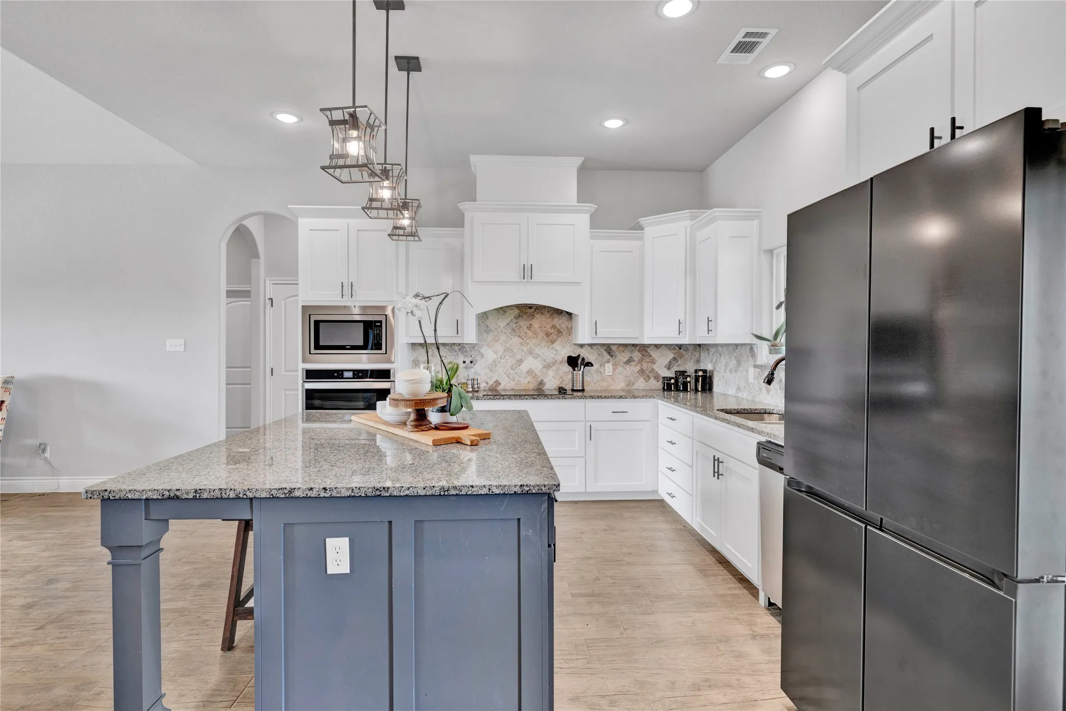 Single Family Residence For Sale in Parker County , 1040 Cloudy Court, Weatherford, Texas 76085, 4 Bedroom, 2 Bathroom, 3 Garage spaces, 2,732 Sqft, built in 2021, mls#21321425, Real Estate Agent in Weatherford, Homes For Sale in Parker county, Homes For Sale in Weatherford, Realtor in Weatherford Texas, Real Estate Brokerage Independent Realty Texas, Luminita Cordes Realtor