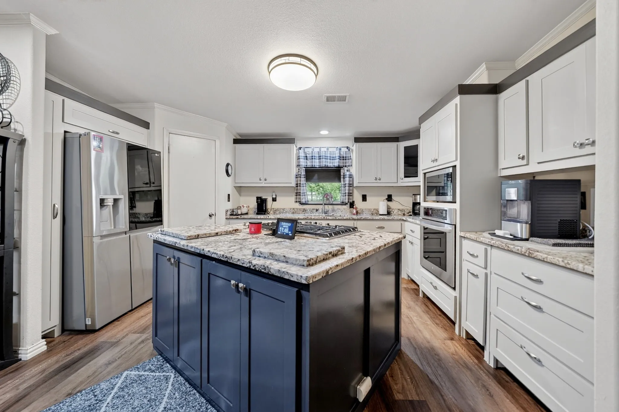 Kitchen island