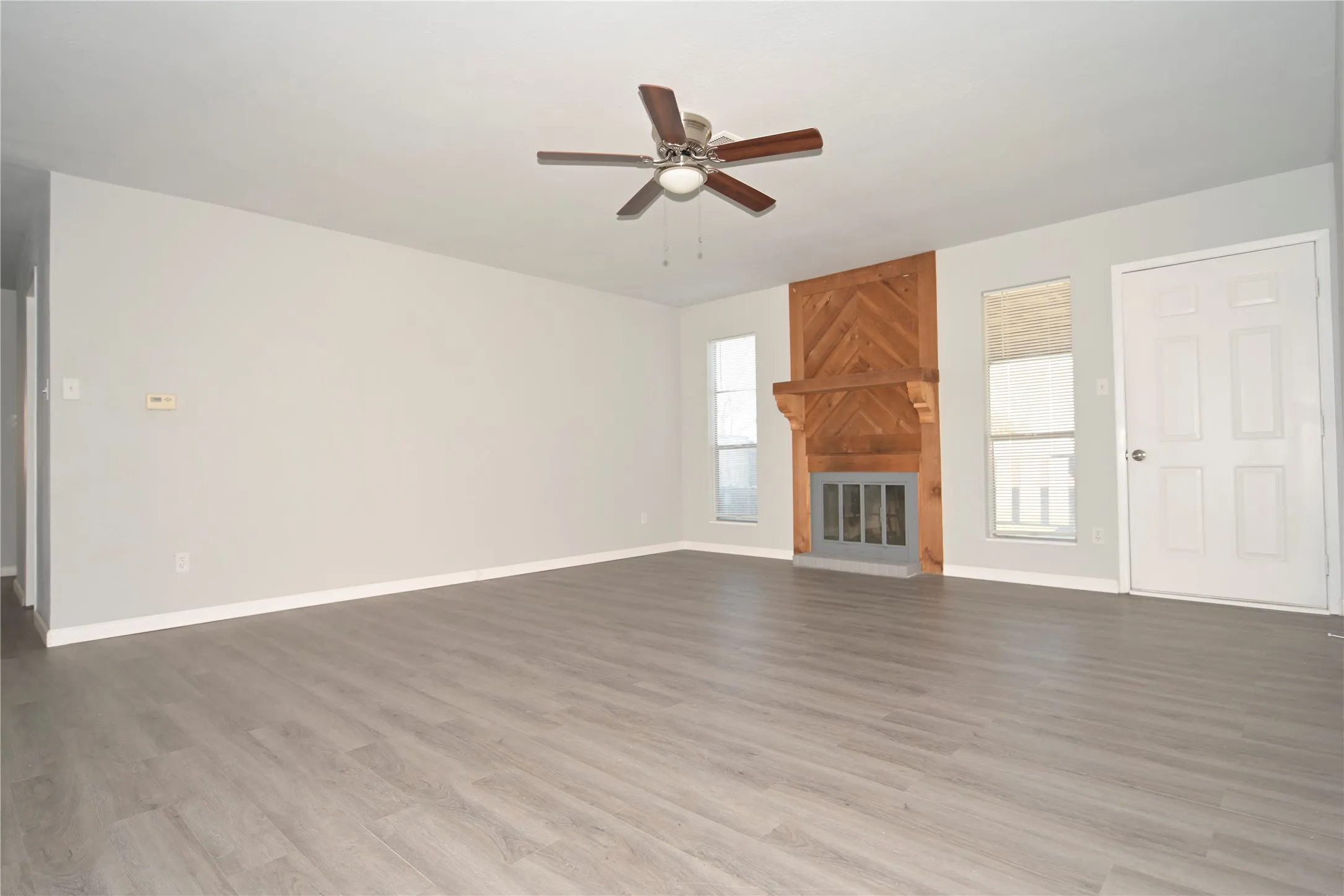 Single Family Residence For Sale in Denton County , 112 Forestwood Drive, Corinth, Texas 76210, 3 Bedroom, 2 Bathroom, Garage spaces, 1,656 Sqft, built in 1981, mls#21319426, Real Estate Agent in Corinth, Homes For Sale in Denton county, Homes For Sale in Corinth, Realtor in Corinth Texas, Real Estate Brokerage Independent Realty Texas, Luminita Cordes Realtor