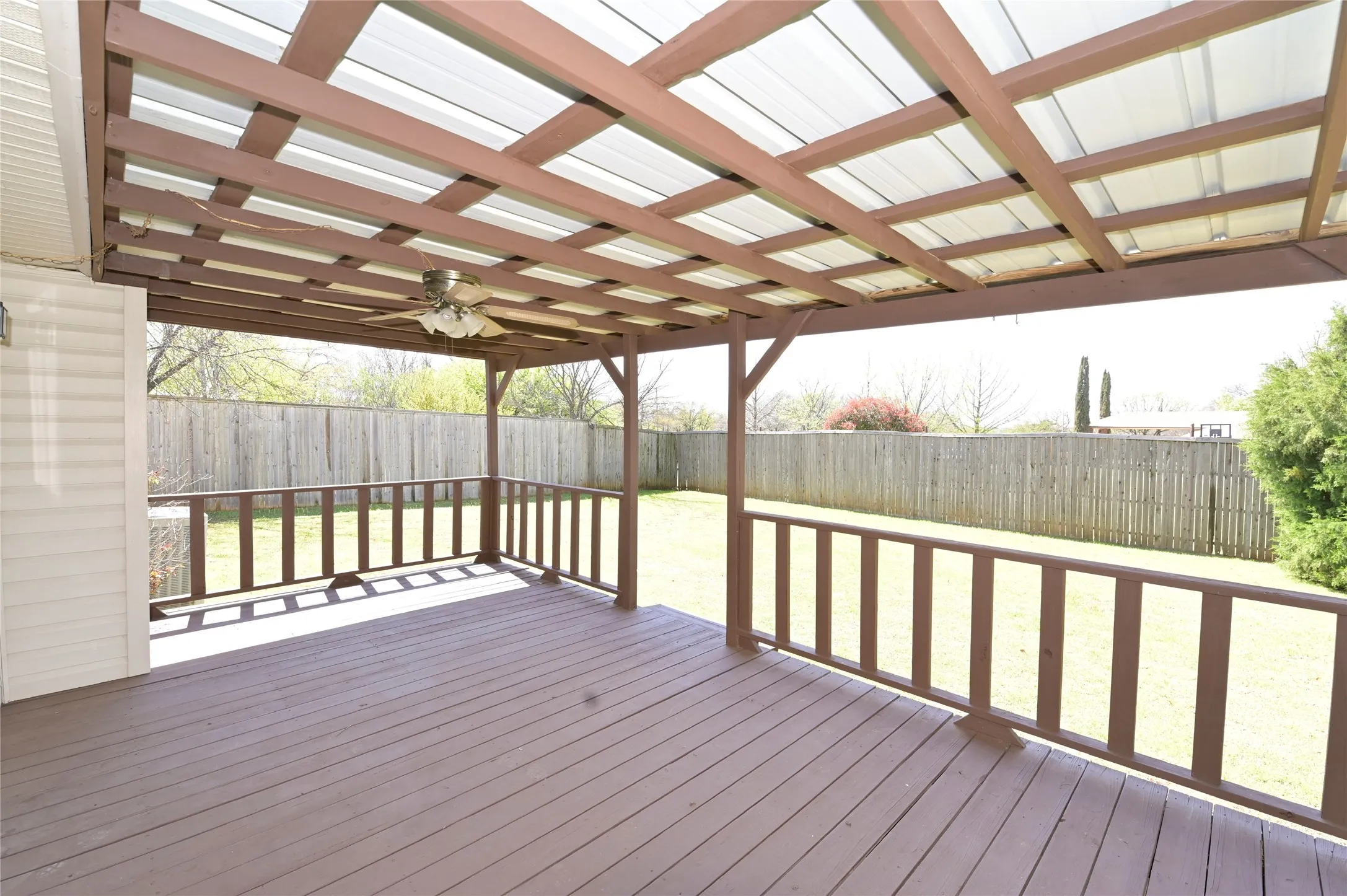 Single Family Residence For Sale in Denton County , 112 Forestwood Drive, Corinth, Texas 76210, 3 Bedroom, 2 Bathroom, Garage spaces, 1,656 Sqft, built in 1981, mls#21319426, Real Estate Agent in Corinth, Homes For Sale in Denton county, Homes For Sale in Corinth, Realtor in Corinth Texas, Real Estate Brokerage Independent Realty Texas, Luminita Cordes Realtor
