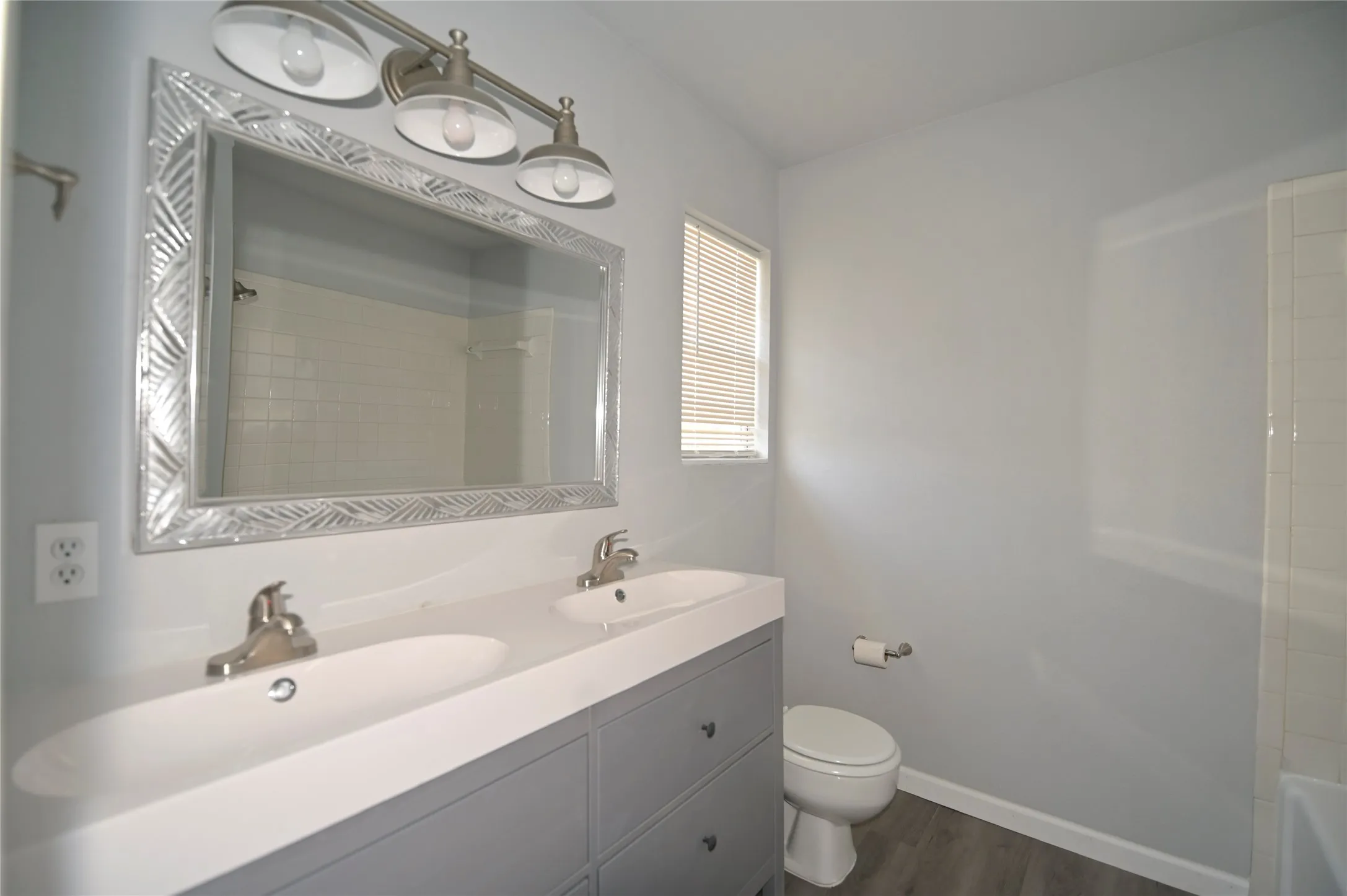 Single Family Residence For Sale in Denton County , 112 Forestwood Drive, Corinth, Texas 76210, 3 Bedroom, 2 Bathroom, Garage spaces, 1,656 Sqft, built in 1981, mls#21319426, Real Estate Agent in Corinth, Homes For Sale in Denton county, Homes For Sale in Corinth, Realtor in Corinth Texas, Real Estate Brokerage Independent Realty Texas, Luminita Cordes Realtor