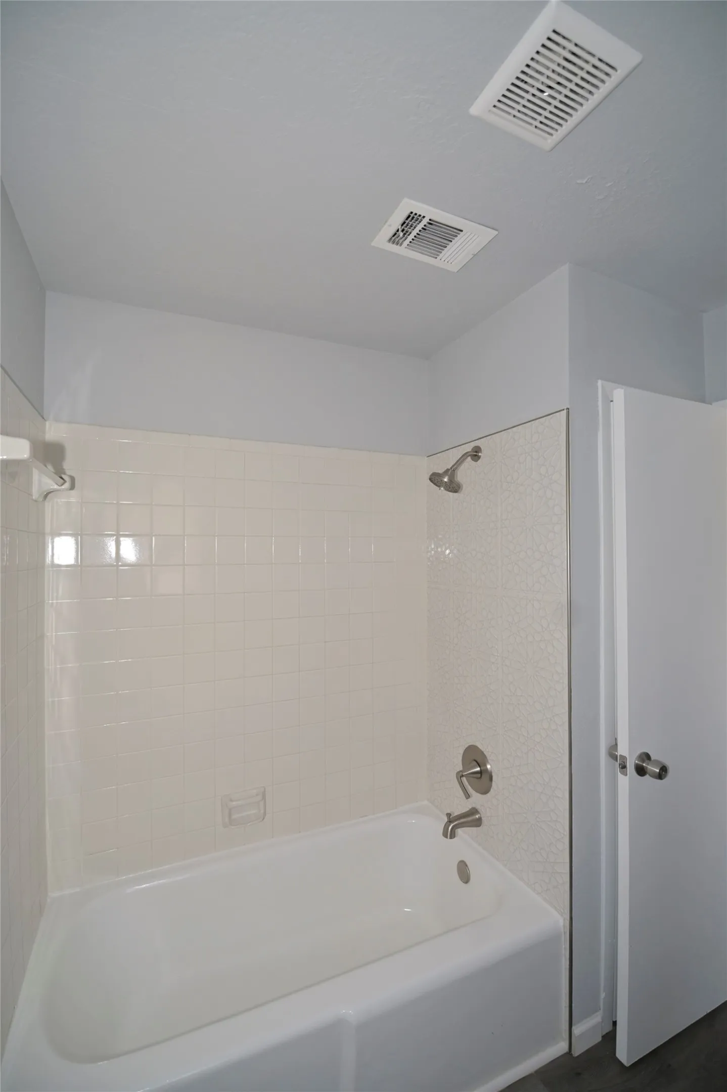 Single Family Residence For Sale in Denton County , 112 Forestwood Drive, Corinth, Texas 76210, 3 Bedroom, 2 Bathroom, Garage spaces, 1,656 Sqft, built in 1981, mls#21319426, Real Estate Agent in Corinth, Homes For Sale in Denton county, Homes For Sale in Corinth, Realtor in Corinth Texas, Real Estate Brokerage Independent Realty Texas, Luminita Cordes Realtor