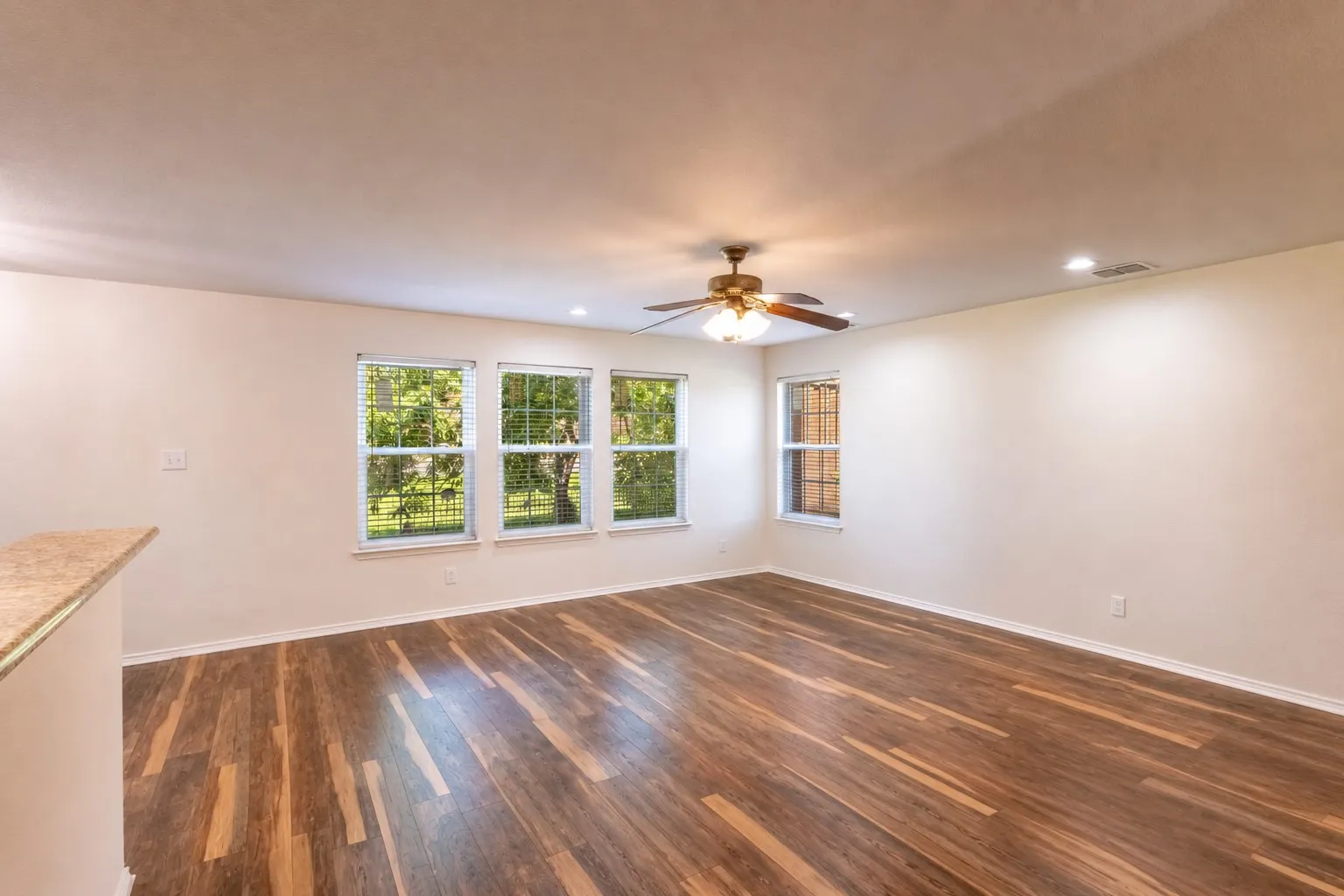 Single Family Residence For Sale in Denton County , 1628 Jewel Lane, Little Elm, Texas 75036, 4 Bedroom, 4 Bathroom, 2 Garage spaces, 3,375 Sqft, built in 2003, mls#21307929, Real Estate Agent in Little Elm, Homes For Sale in Denton county, Homes For Sale in Little Elm, Realtor in Little Elm Texas, Real Estate Brokerage Independent Realty Texas, Luminita Cordes Realtor