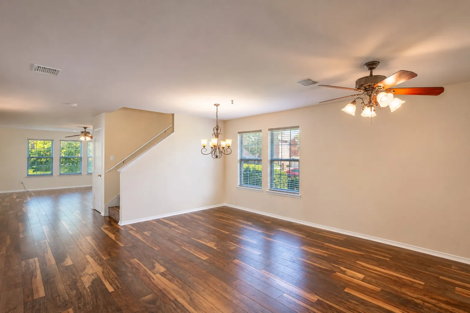Single Family Residence For Sale in Denton County , 1628 Jewel Lane, Little Elm, Texas 75036, 4 Bedroom, 4 Bathroom, 2 Garage spaces, 3,375 Sqft, built in 2003, mls#21307929, Real Estate Agent in Little Elm, Homes For Sale in Denton county, Homes For Sale in Little Elm, Realtor in Little Elm Texas, Real Estate Brokerage Independent Realty Texas, Luminita Cordes Realtor