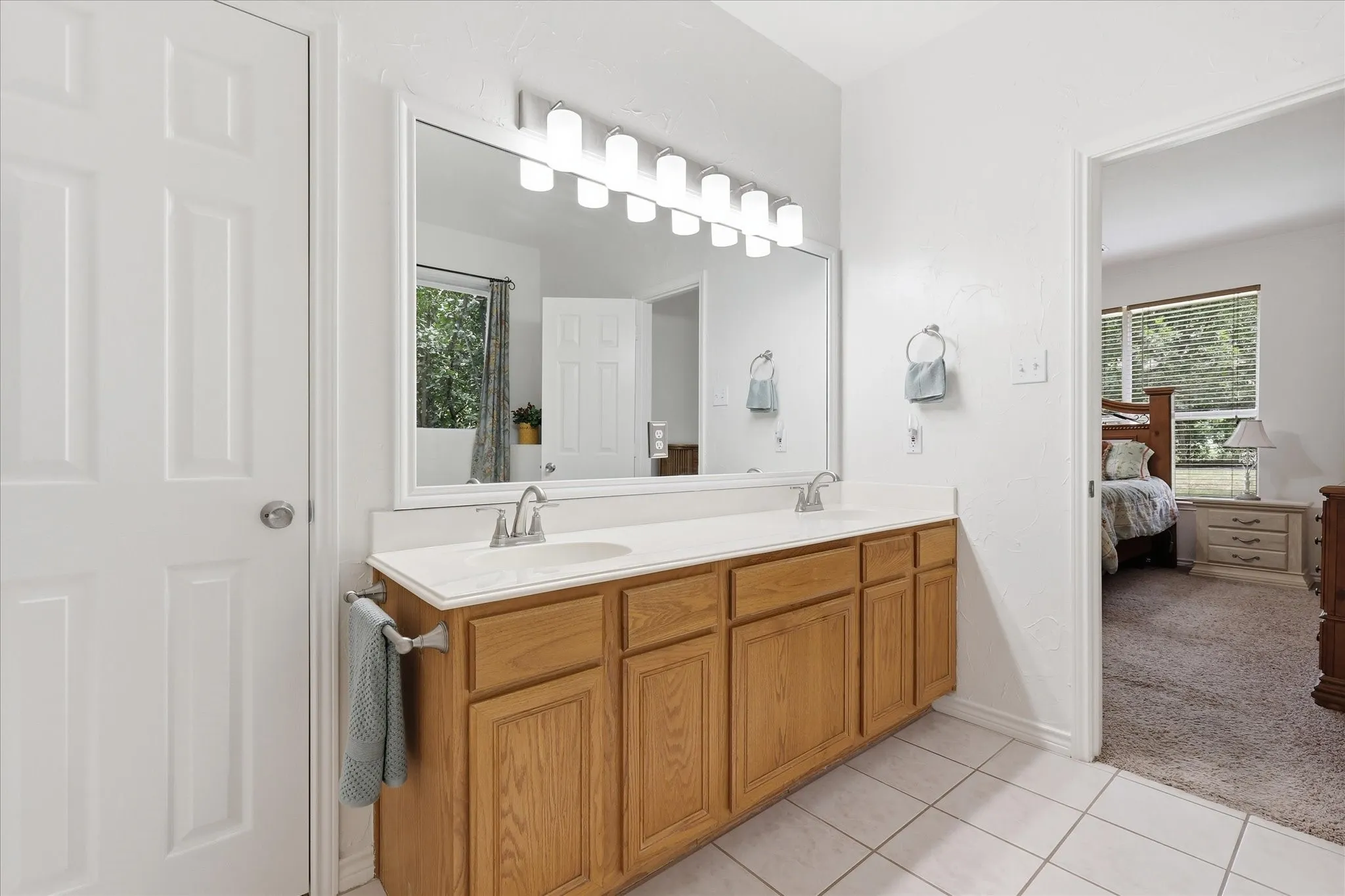 Single Family Residence For Sale in Denton County , 121 S Blue Bonnet Circle, Justin, Texas 76247, 4 Bedroom, 3 Bathroom, 2 Garage spaces, 2,127 Sqft, built in 1996, mls#21317863, Real Estate Agent in Justin, Homes For Sale in Denton county, Homes For Sale in Justin, Realtor in Justin Texas, Real Estate Brokerage Independent Realty Texas, Luminita Cordes Realtor