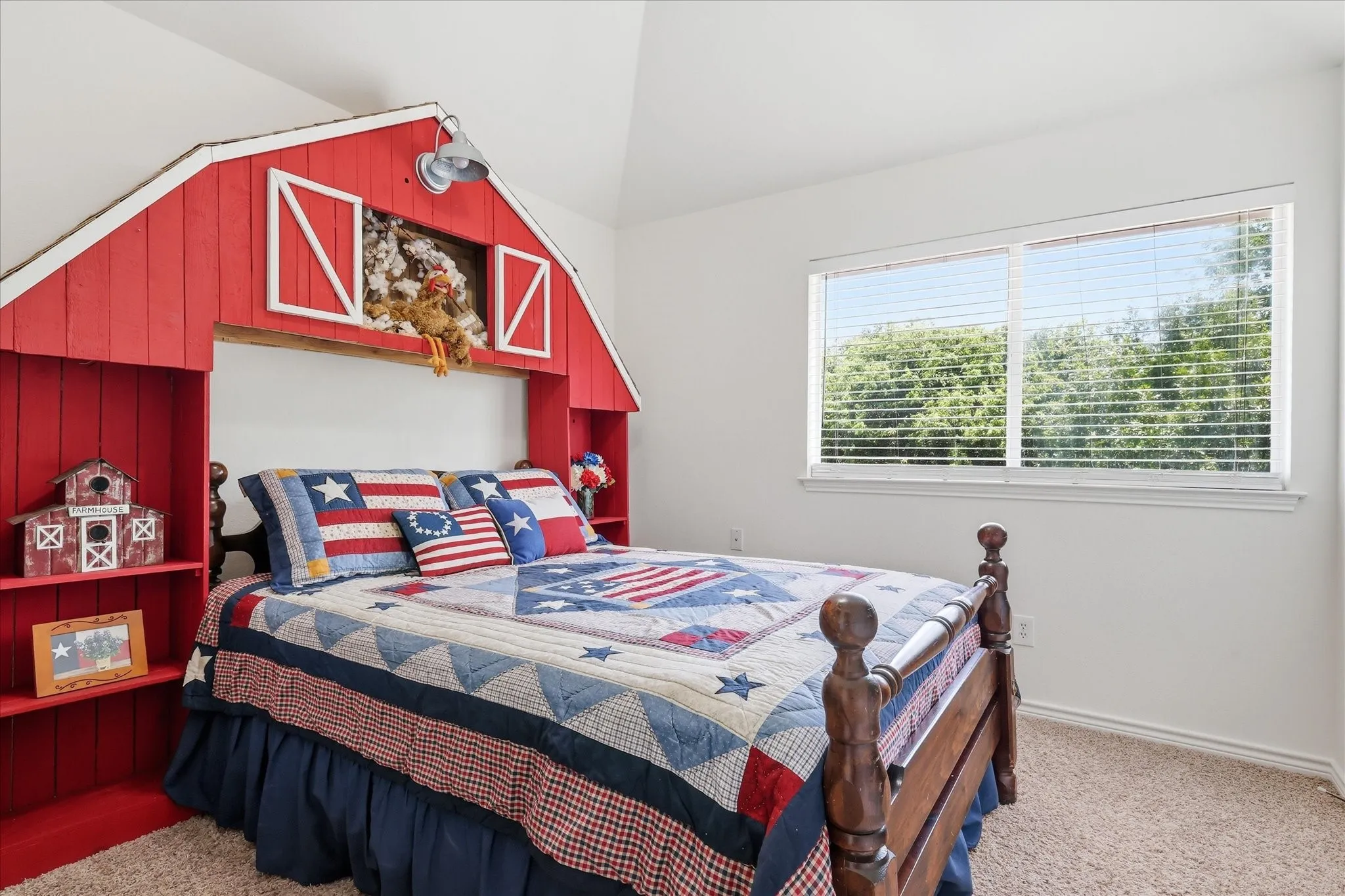 Single Family Residence For Sale in Denton County , 121 S Blue Bonnet Circle, Justin, Texas 76247, 4 Bedroom, 3 Bathroom, 2 Garage spaces, 2,127 Sqft, built in 1996, mls#21317863, Real Estate Agent in Justin, Homes For Sale in Denton county, Homes For Sale in Justin, Realtor in Justin Texas, Real Estate Brokerage Independent Realty Texas, Luminita Cordes Realtor