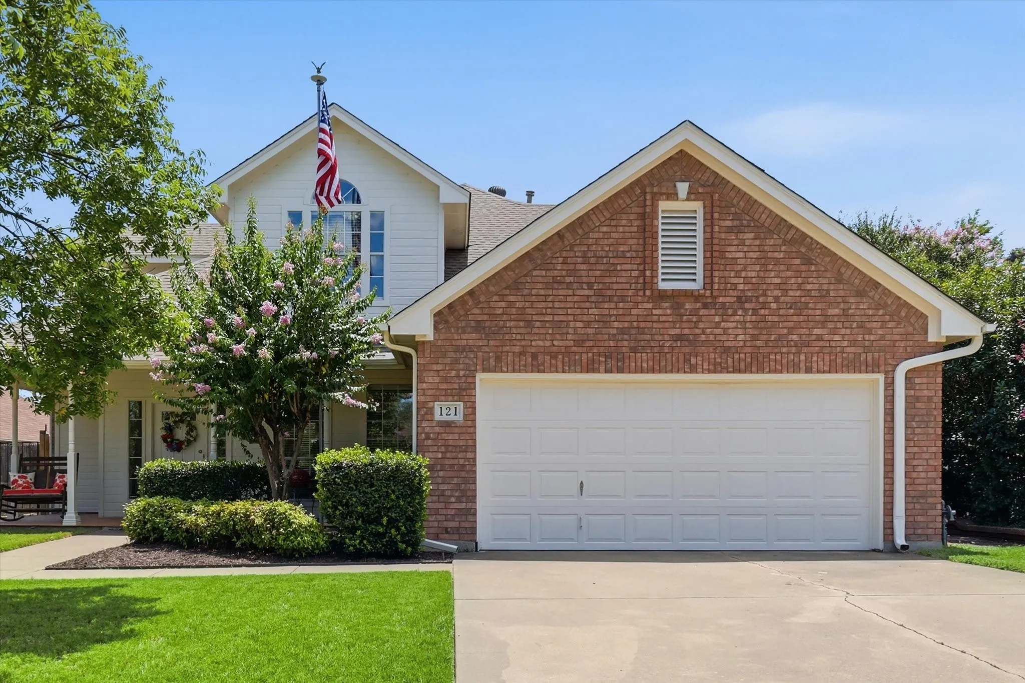 Single Family Residence For Sale in Denton County , 121 S Blue Bonnet Circle, Justin, Texas 76247, 4 Bedroom, 3 Bathroom, 2 Garage spaces, 2,127 Sqft, built in 1996, mls#21317863, Real Estate Agent in Justin, Homes For Sale in Denton county, Homes For Sale in Justin, Realtor in Justin Texas, Real Estate Brokerage Independent Realty Texas, Luminita Cordes Realtor