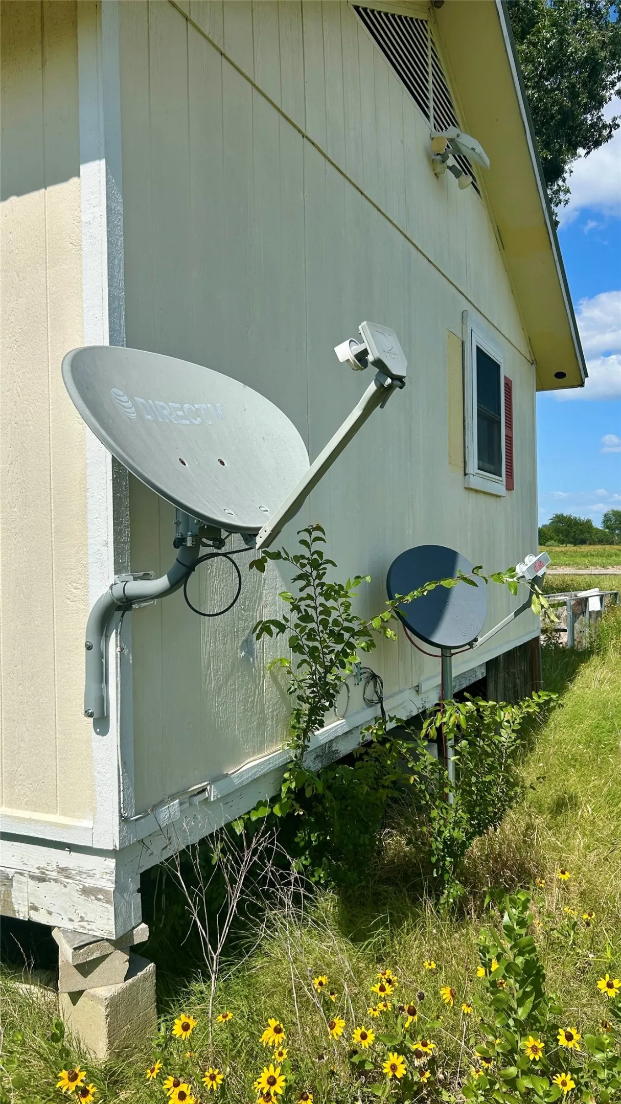 Mobile Home For Sale in Rains County , 940 Rs County Road 1320, Emory, Texas 75440, 3 Bedroom, 2 Bathroom, 2 Garage spaces, 1,212 Sqft, built in 1990, mls#21319266, Real Estate Agent in Emory, Homes For Sale in Rains county, Homes For Sale in Emory, Realtor in Emory Texas, Real Estate Brokerage Independent Realty Texas, Luminita Cordes Realtor