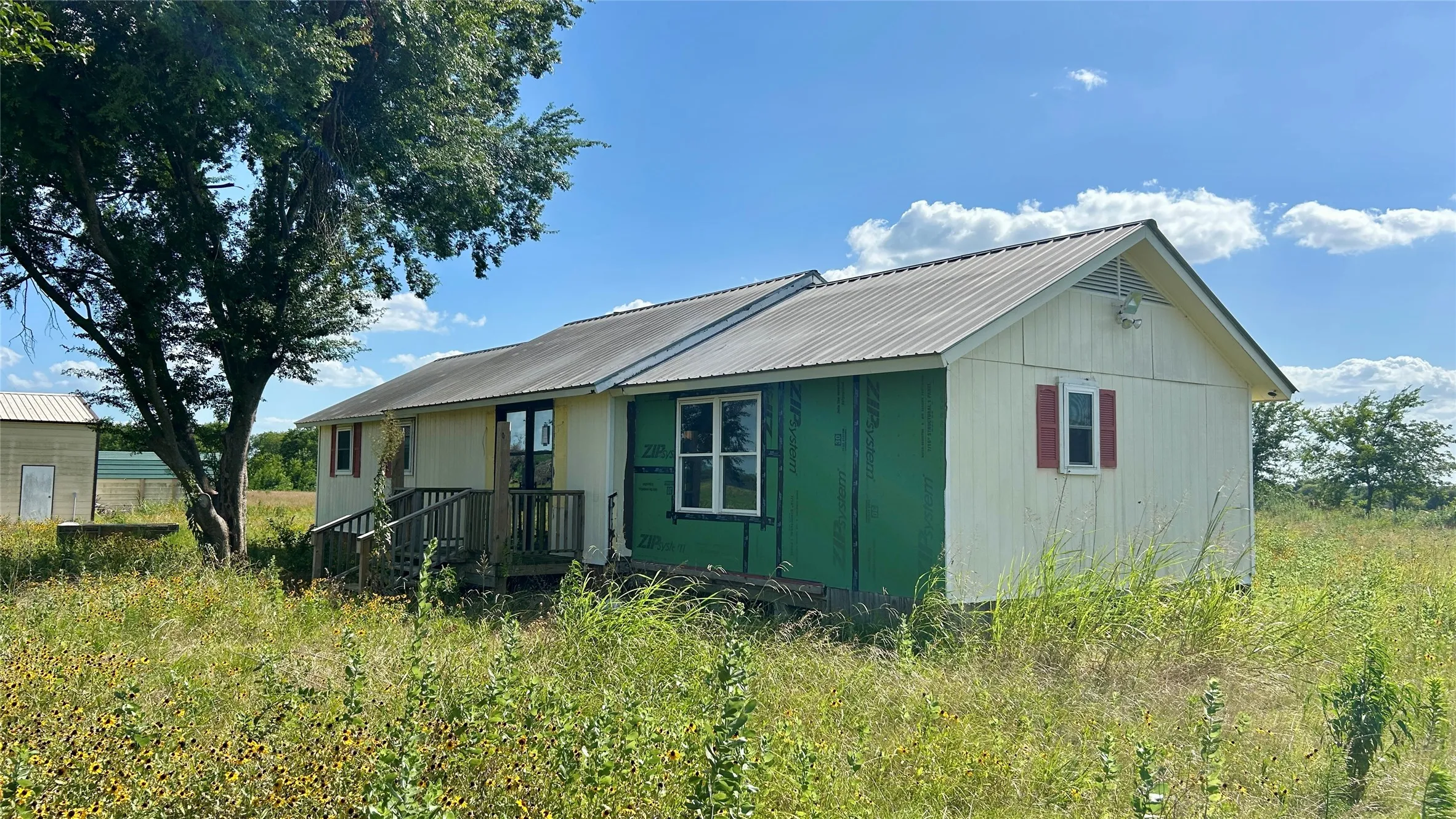 Mobile Home For Sale in Rains County , 940 Rs County Road 1320, Emory, Texas 75440, 3 Bedroom, 2 Bathroom, 2 Garage spaces, 1,212 Sqft, built in 1990, mls#21319266, Real Estate Agent in Emory, Homes For Sale in Rains county, Homes For Sale in Emory, Realtor in Emory Texas, Real Estate Brokerage Independent Realty Texas, Luminita Cordes Realtor