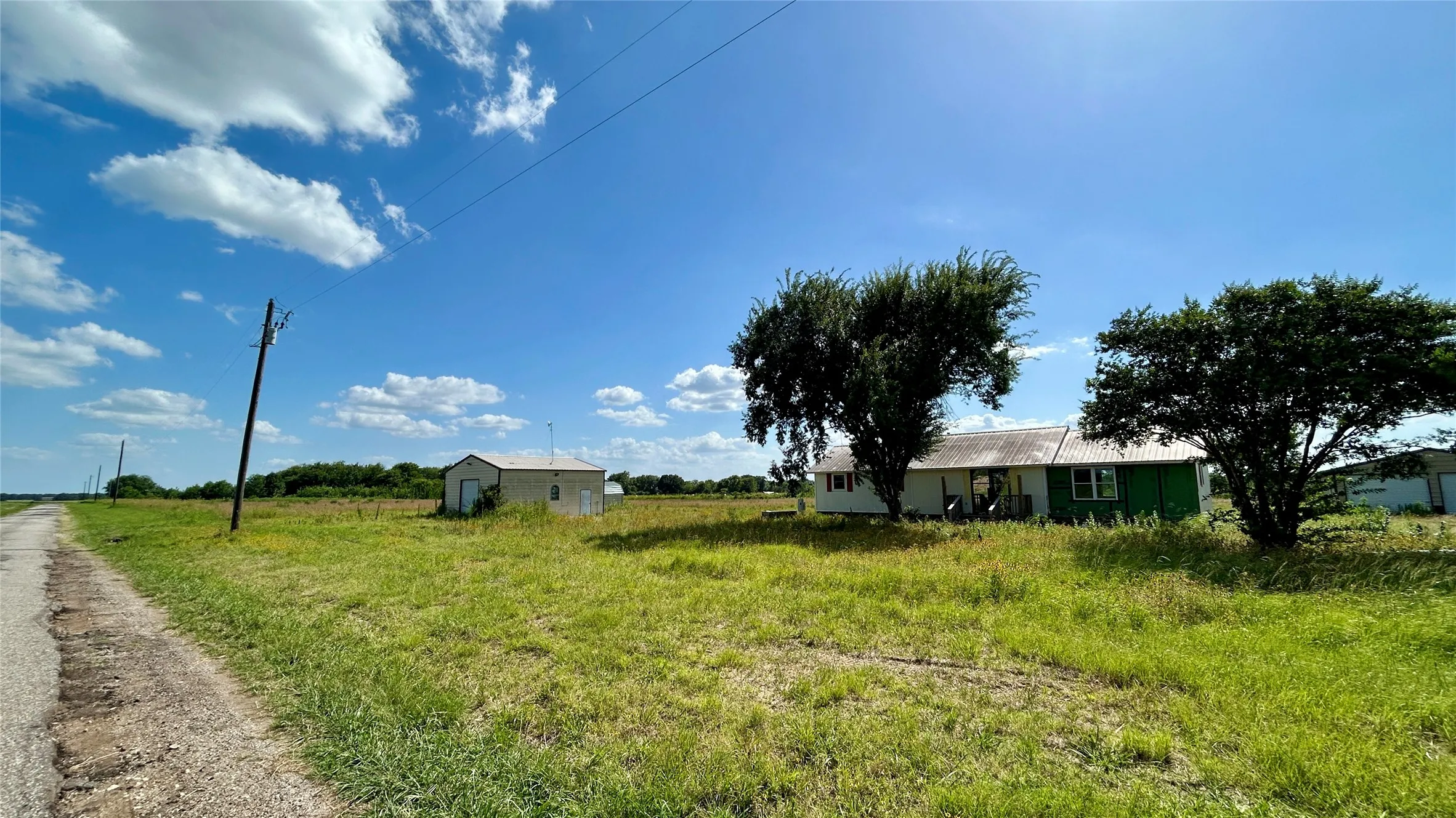 Mobile Home For Sale in Rains County , 940 Rs County Road 1320, Emory, Texas 75440, 3 Bedroom, 2 Bathroom, 2 Garage spaces, 1,212 Sqft, built in 1990, mls#21319266, Real Estate Agent in Emory, Homes For Sale in Rains county, Homes For Sale in Emory, Realtor in Emory Texas, Real Estate Brokerage Independent Realty Texas, Luminita Cordes Realtor
