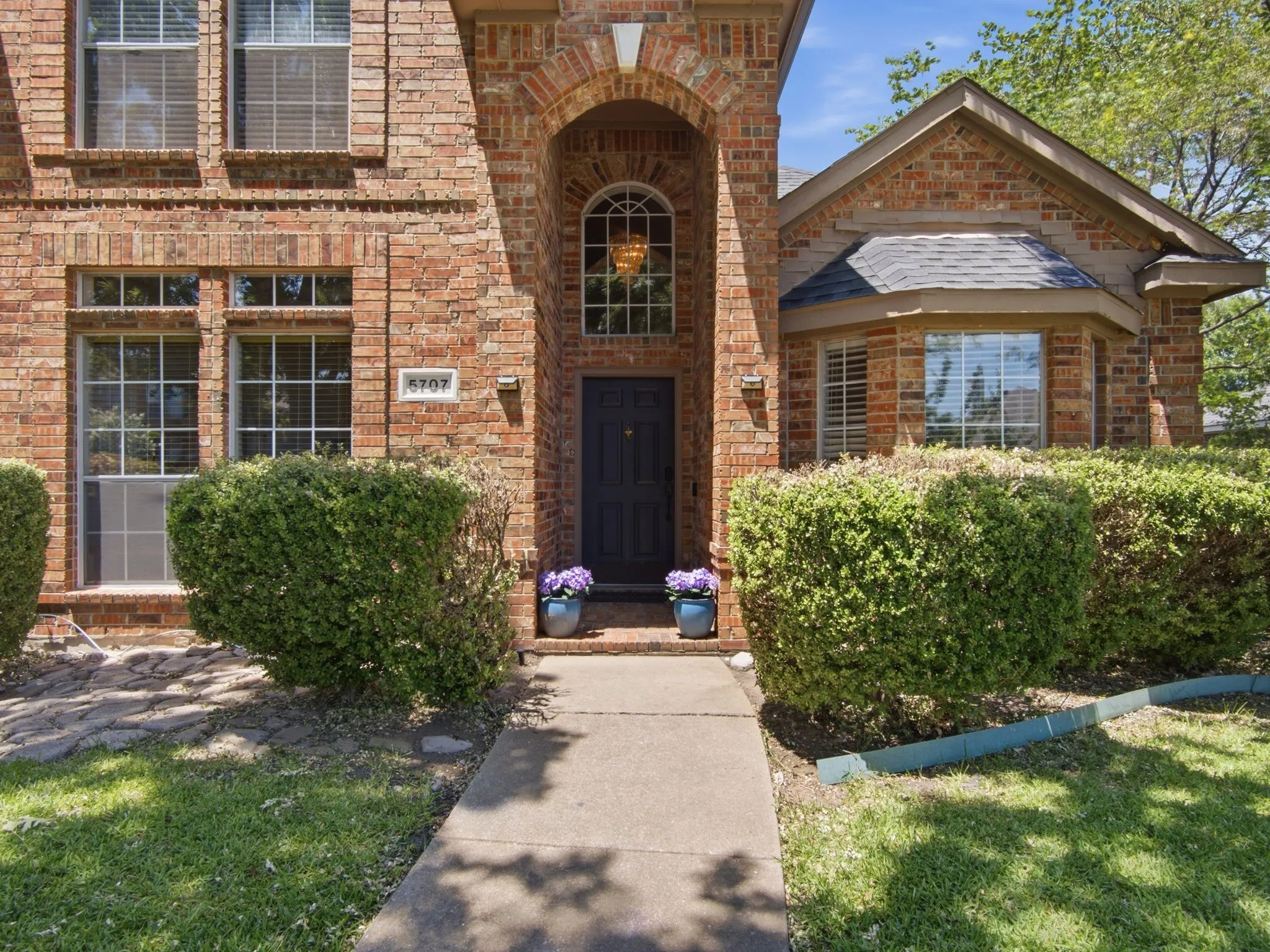Single Family Residence For Sale in Collin County , 5707 Manchester Drive, Richardson, Texas 75082, 4 Bedroom, 3 Bathroom, 2 Garage spaces, 2,678 Sqft, built in 1996, mls#21317597, Real Estate Agent in Richardson, Homes For Sale in Collin county, Homes For Sale in Richardson, Realtor in Richardson Texas, Real Estate Brokerage Independent Realty Texas, Luminita Cordes Realtor