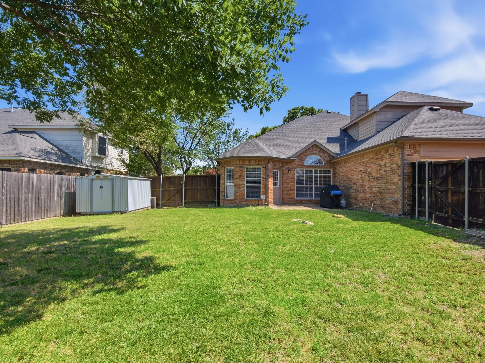 Single Family Residence For Sale in Collin County , 5707 Manchester Drive, Richardson, Texas 75082, 4 Bedroom, 3 Bathroom, 2 Garage spaces, 2,678 Sqft, built in 1996, mls#21317597, Real Estate Agent in Richardson, Homes For Sale in Collin county, Homes For Sale in Richardson, Realtor in Richardson Texas, Real Estate Brokerage Independent Realty Texas, Luminita Cordes Realtor