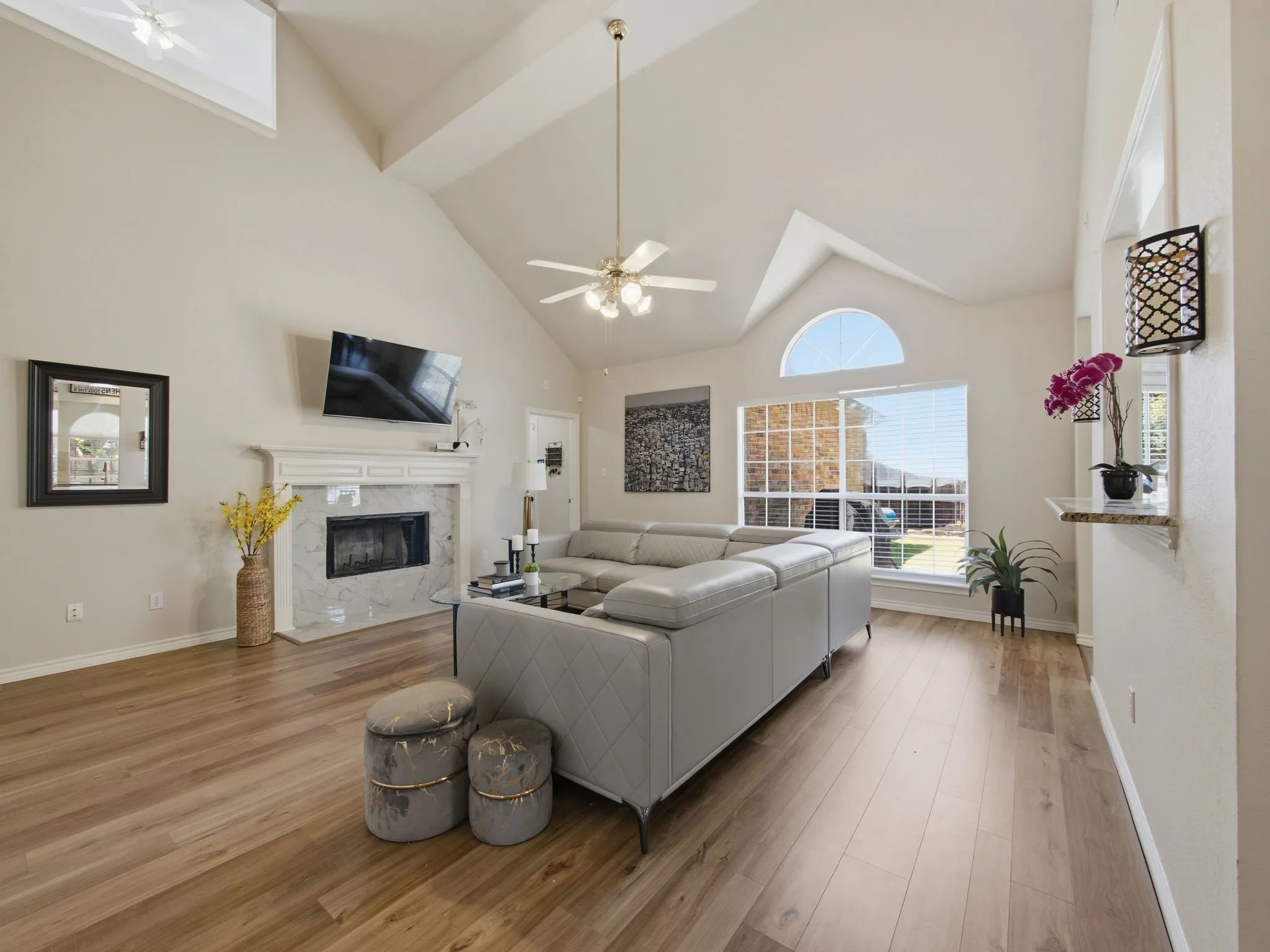 Single Family Residence For Sale in Collin County , 5707 Manchester Drive, Richardson, Texas 75082, 4 Bedroom, 3 Bathroom, 2 Garage spaces, 2,678 Sqft, built in 1996, mls#21317597, Real Estate Agent in Richardson, Homes For Sale in Collin county, Homes For Sale in Richardson, Realtor in Richardson Texas, Real Estate Brokerage Independent Realty Texas, Luminita Cordes Realtor