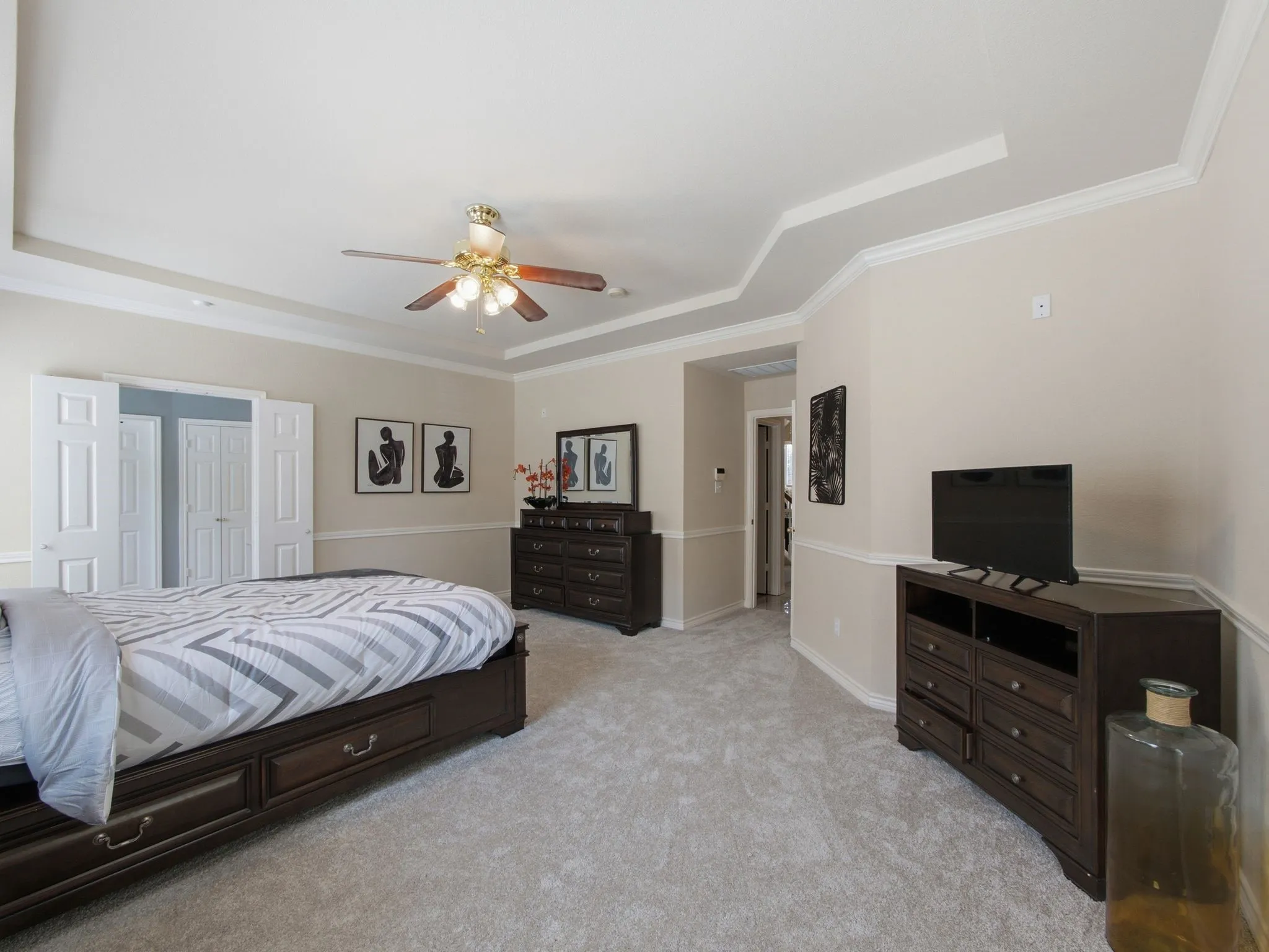Single Family Residence For Sale in Collin County , 5707 Manchester Drive, Richardson, Texas 75082, 4 Bedroom, 3 Bathroom, 2 Garage spaces, 2,678 Sqft, built in 1996, mls#21317597, Real Estate Agent in Richardson, Homes For Sale in Collin county, Homes For Sale in Richardson, Realtor in Richardson Texas, Real Estate Brokerage Independent Realty Texas, Luminita Cordes Realtor
