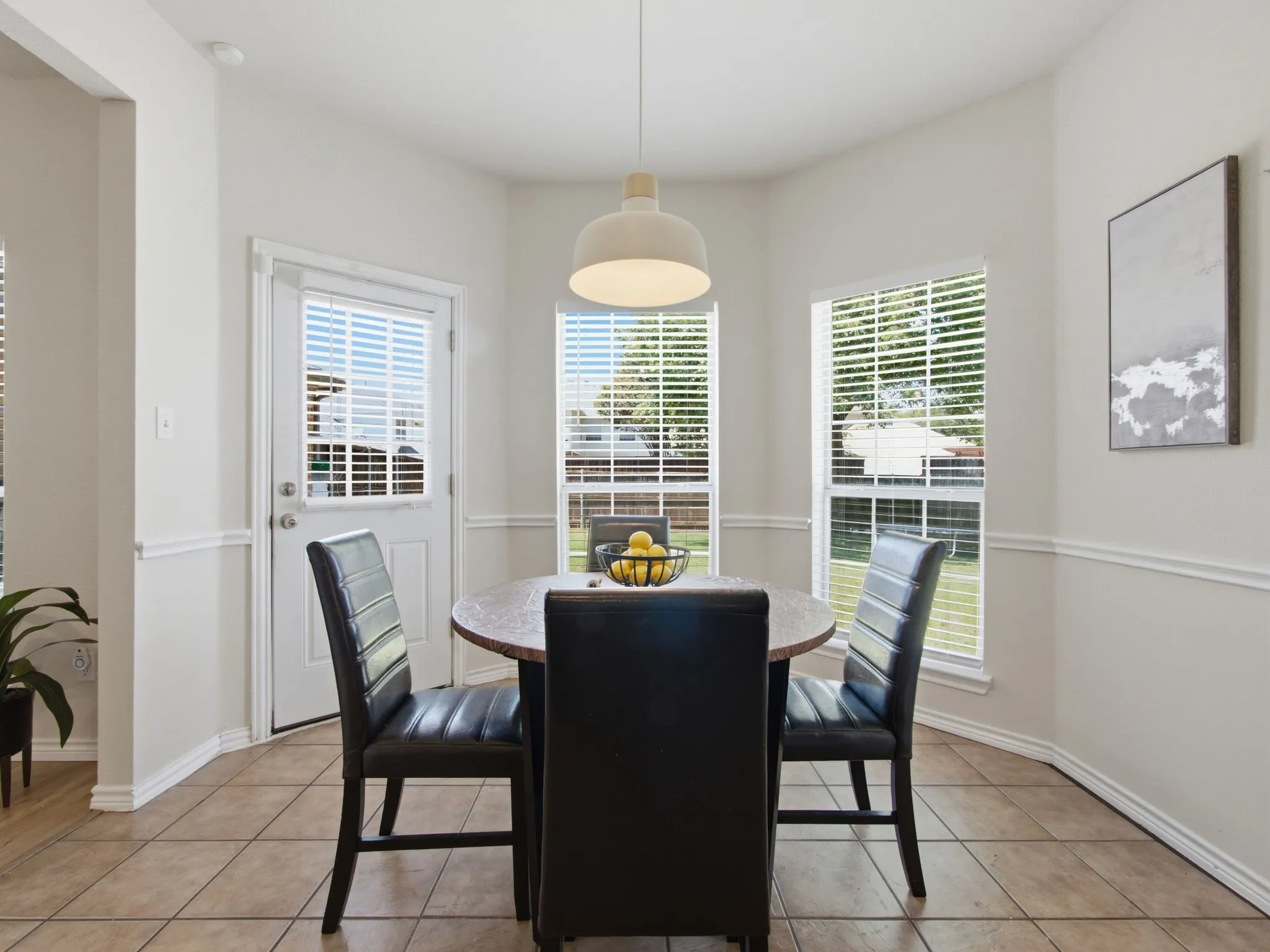 Single Family Residence For Sale in Collin County , 5707 Manchester Drive, Richardson, Texas 75082, 4 Bedroom, 3 Bathroom, 2 Garage spaces, 2,678 Sqft, built in 1996, mls#21317597, Real Estate Agent in Richardson, Homes For Sale in Collin county, Homes For Sale in Richardson, Realtor in Richardson Texas, Real Estate Brokerage Independent Realty Texas, Luminita Cordes Realtor