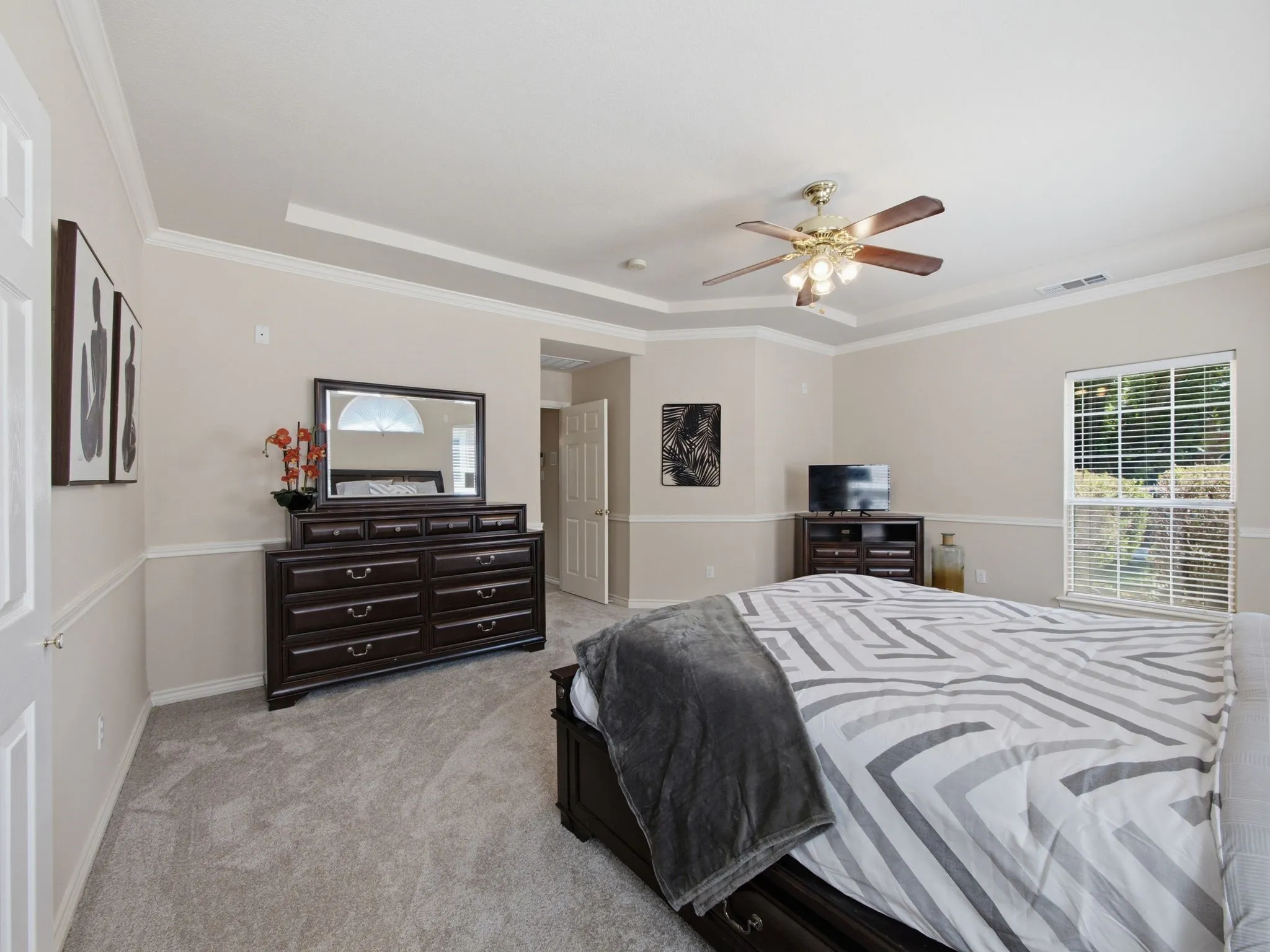Single Family Residence For Sale in Collin County , 5707 Manchester Drive, Richardson, Texas 75082, 4 Bedroom, 3 Bathroom, 2 Garage spaces, 2,678 Sqft, built in 1996, mls#21317597, Real Estate Agent in Richardson, Homes For Sale in Collin county, Homes For Sale in Richardson, Realtor in Richardson Texas, Real Estate Brokerage Independent Realty Texas, Luminita Cordes Realtor